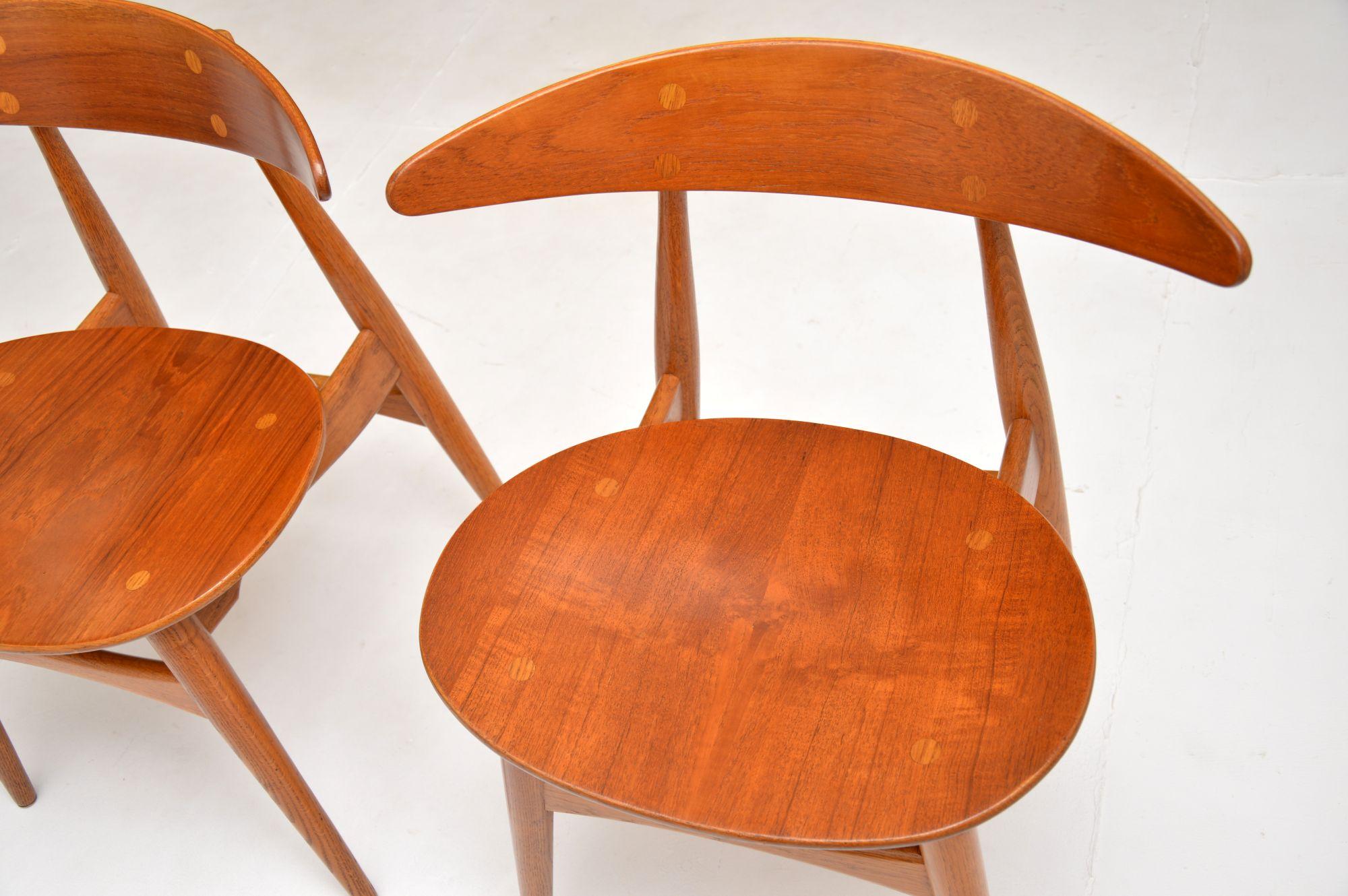 Paar dänische Stühle „CH33“ von Hans Wegner für Carl Hansen & Son (Eichenholz) im Angebot