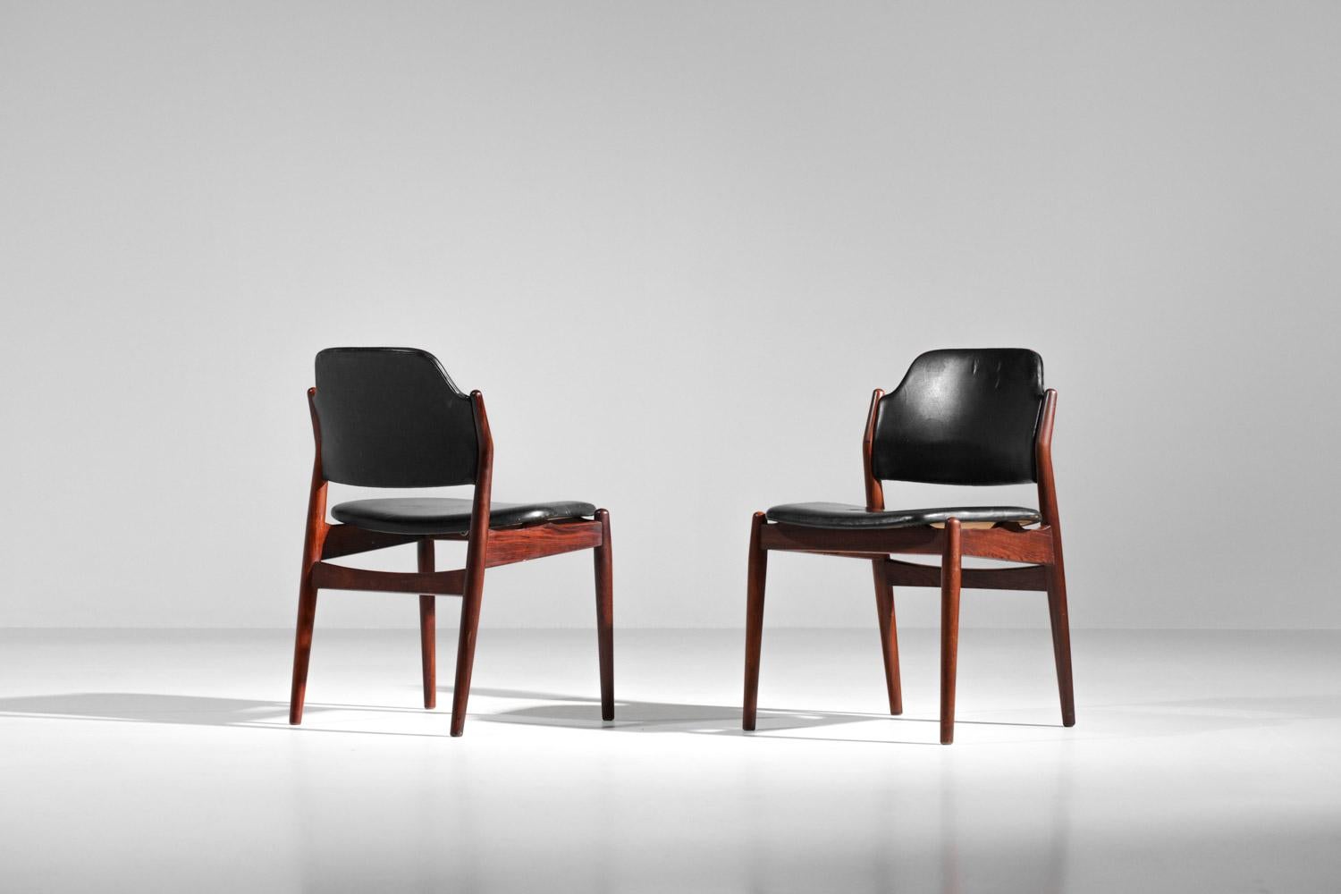 Mid-20th Century Pair of Danish Chairs Arne Vodder in Leather for Sibast Scandinavian  For Sale