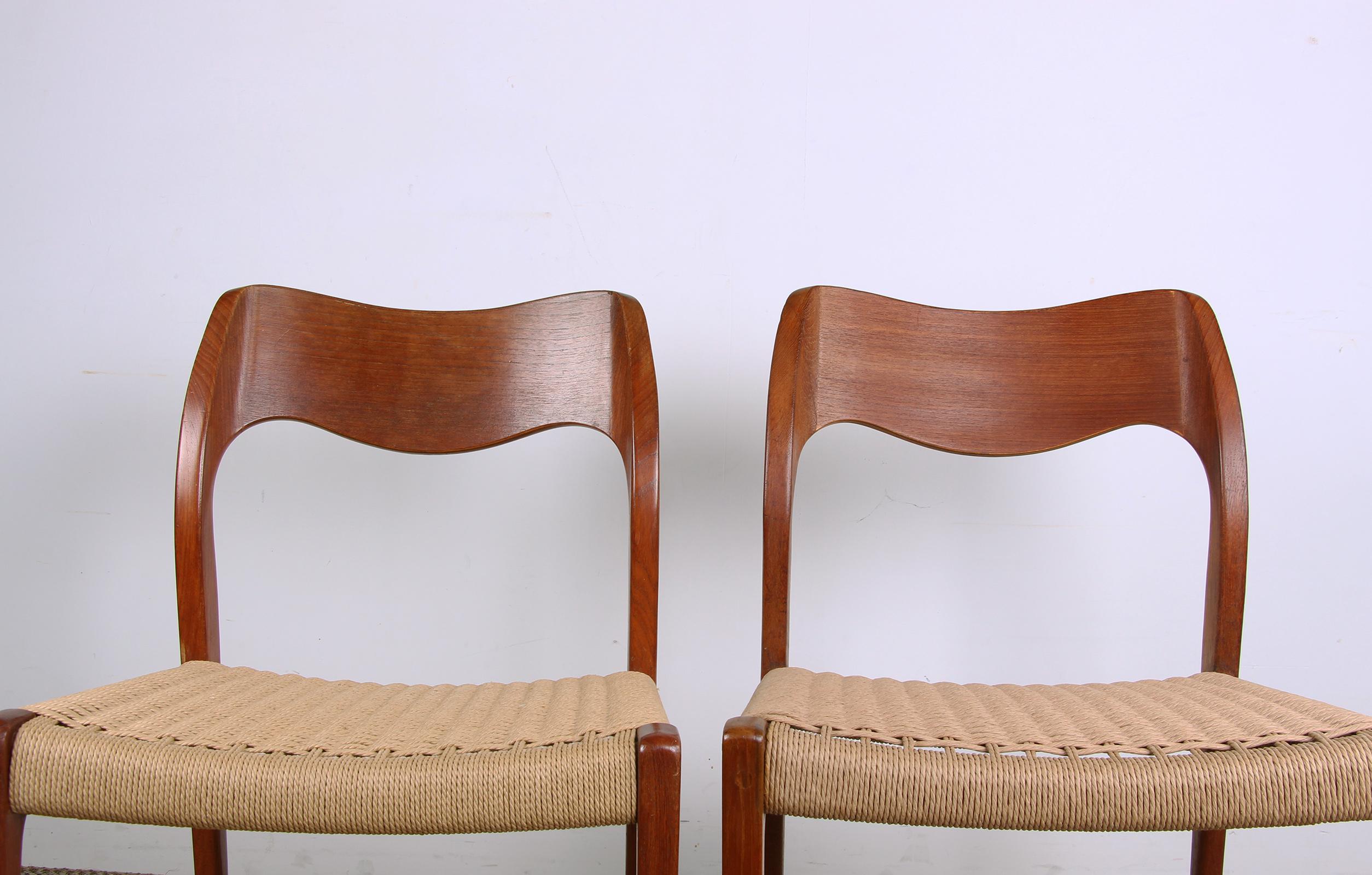 Pair of Danish chairs in Teak and new rope, model 71 by Niels Otto Moller 1960. In Excellent Condition In JOINVILLE-LE-PONT, FR