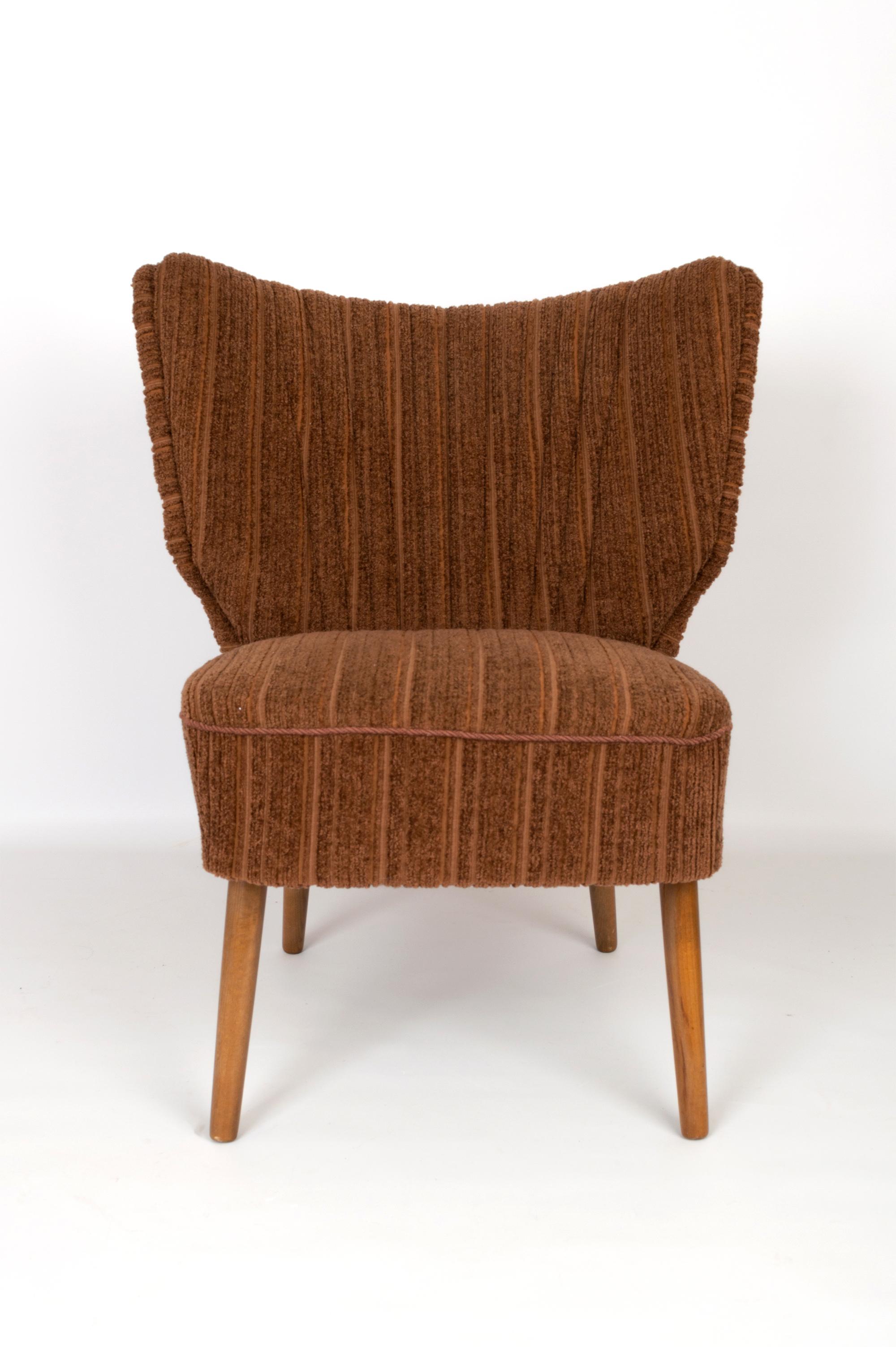 Pair of Danish Cocktail Lounge Chairs, C.1950 For Sale 1