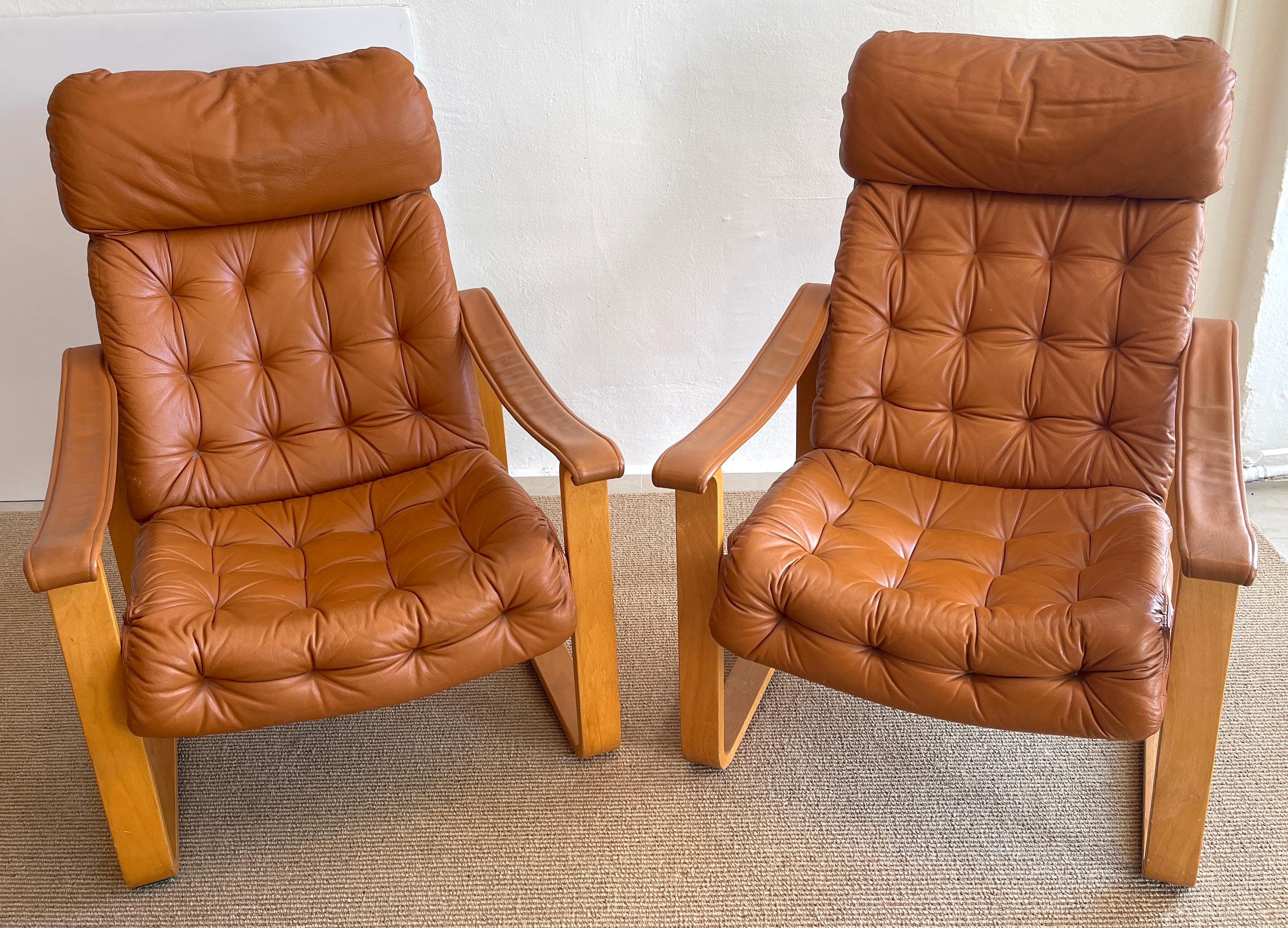 Modern Pair of Danish Cognac Leather Club Chairs, circa 1960s
