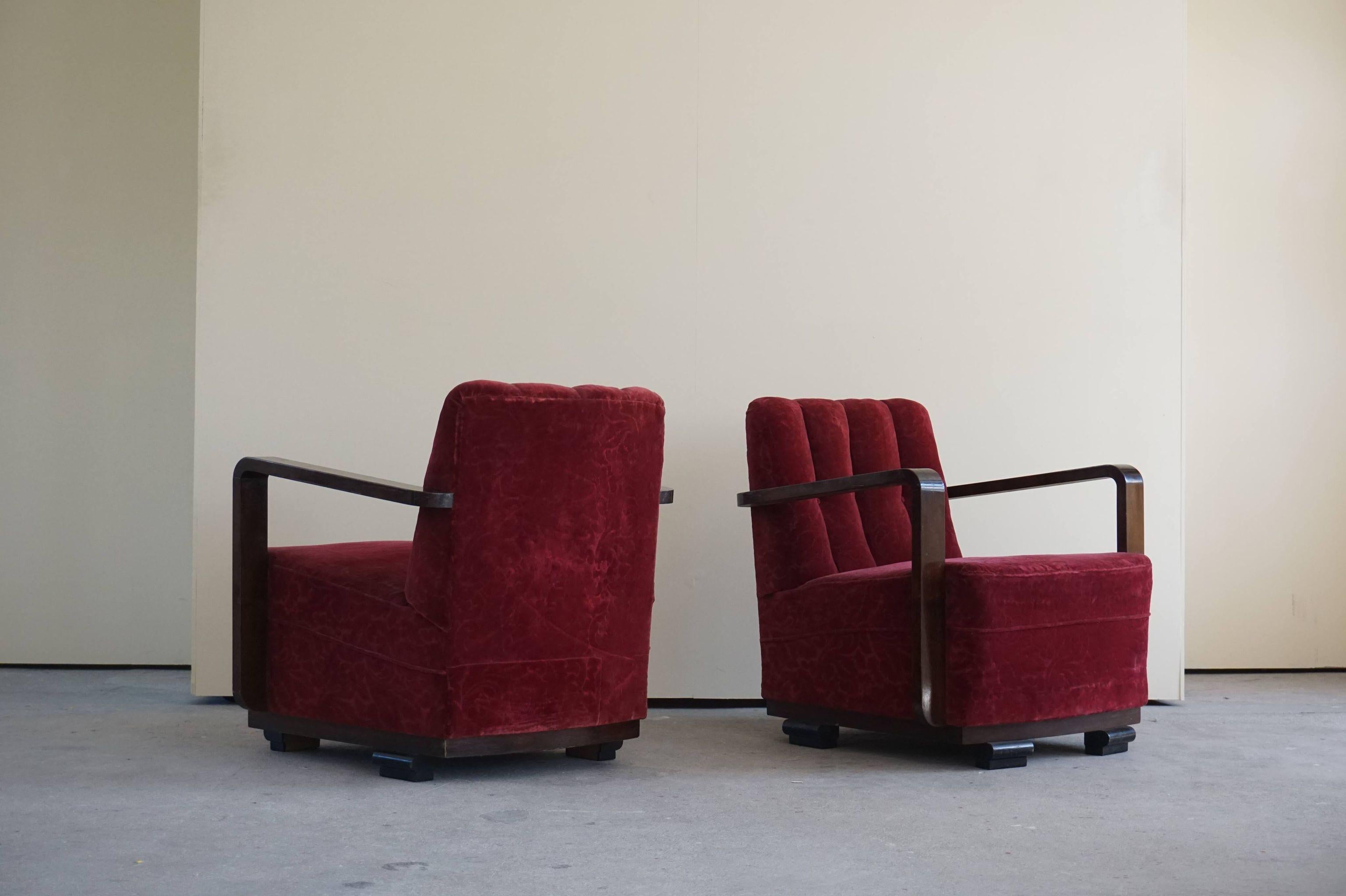 Pair of Danish Curved Art Deco Lounge Chairs, Armrest in Stained Beech, 1930s 2