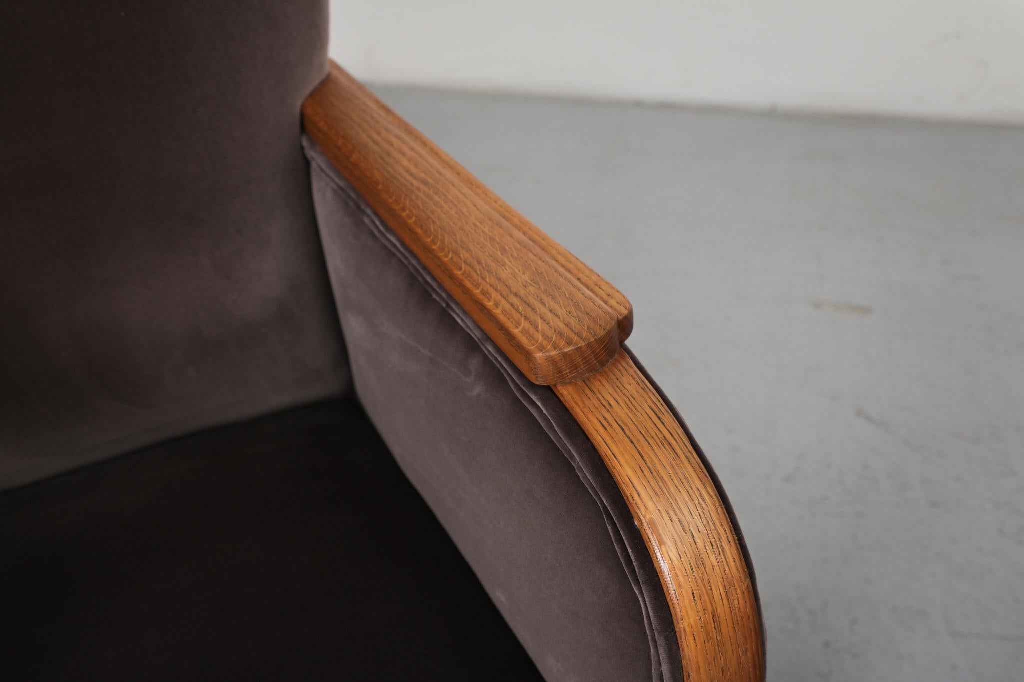 Paire de chaises longues en velours café de style déco danois en vente 4