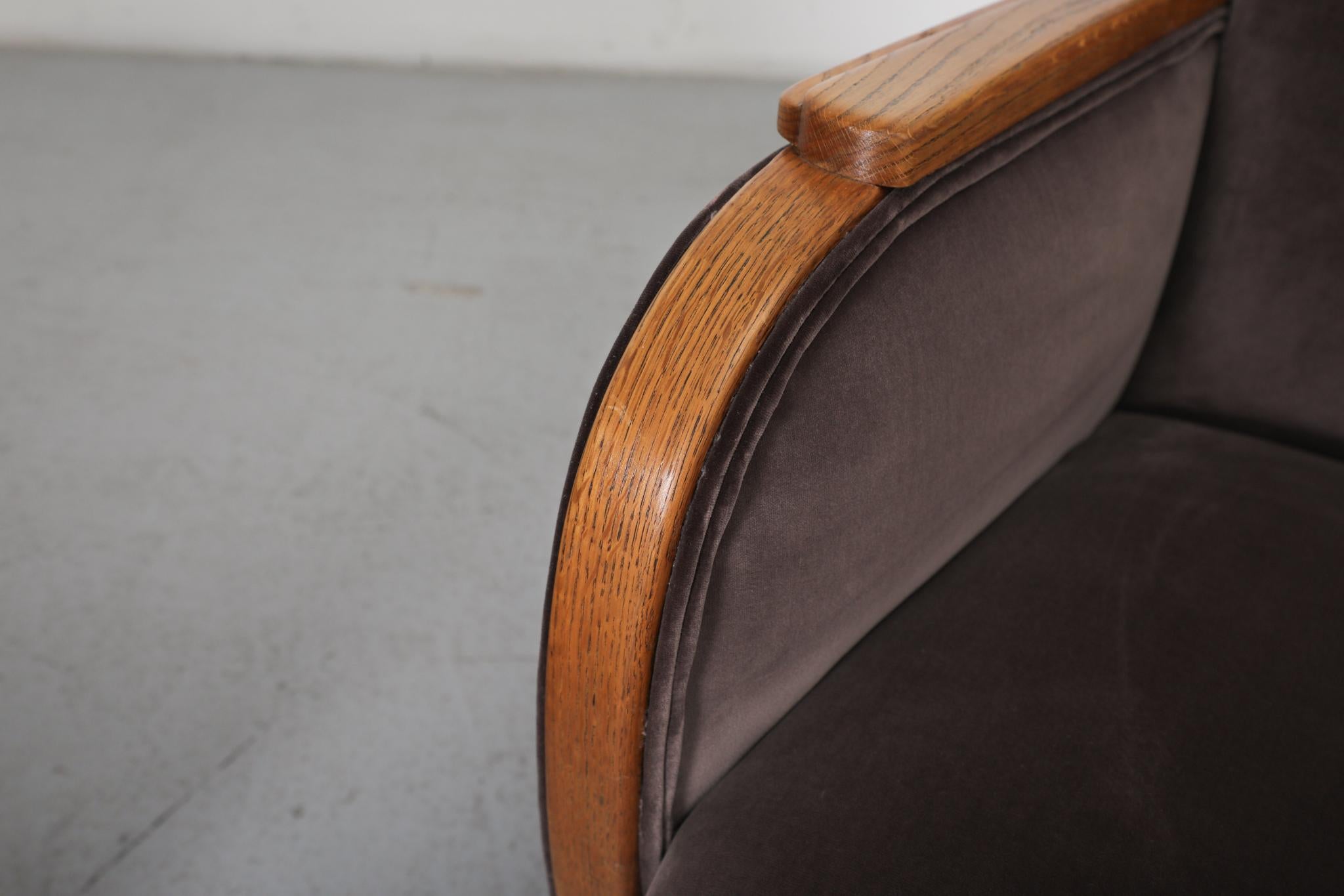 Paire de chaises longues en velours café de style déco danois en vente 5