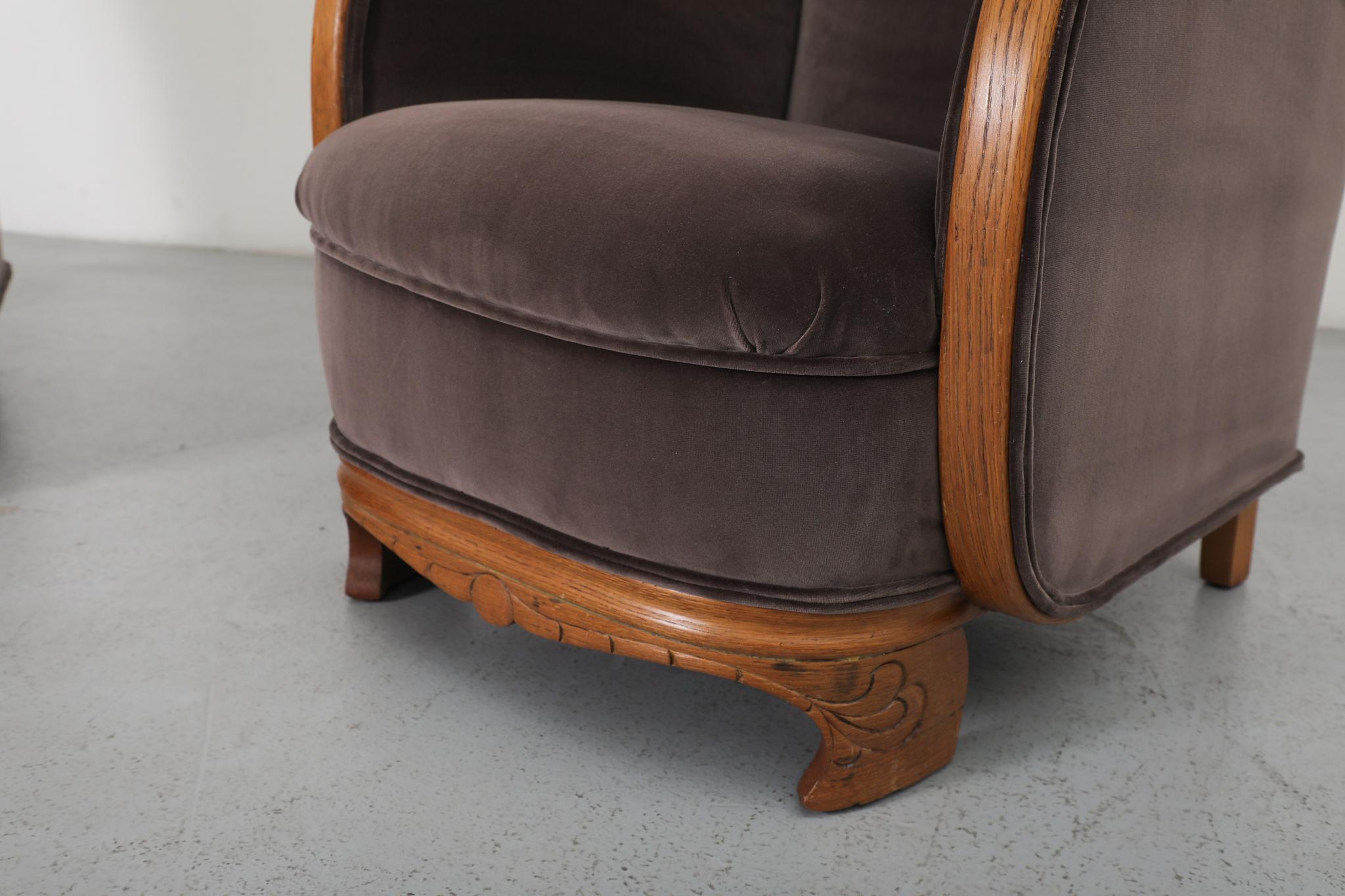 Paire de chaises longues en velours café de style déco danois en vente 7