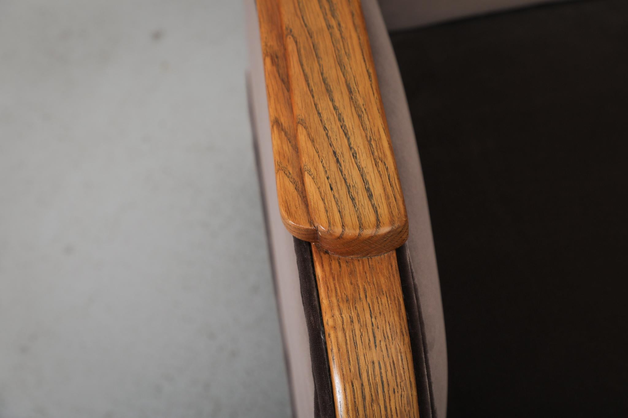 Paire de chaises longues en velours café de style déco danois en vente 11