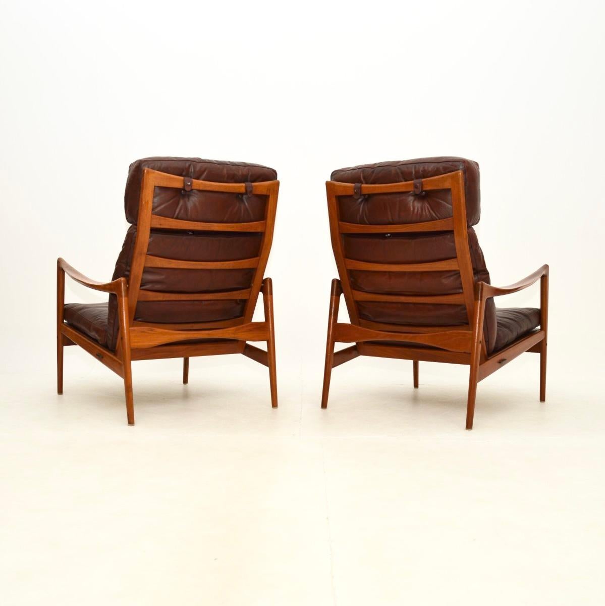 Mid-Century Modern Pair of Danish Design Leather and Teak Armchairs by IB Kofod Larsen For Sale
