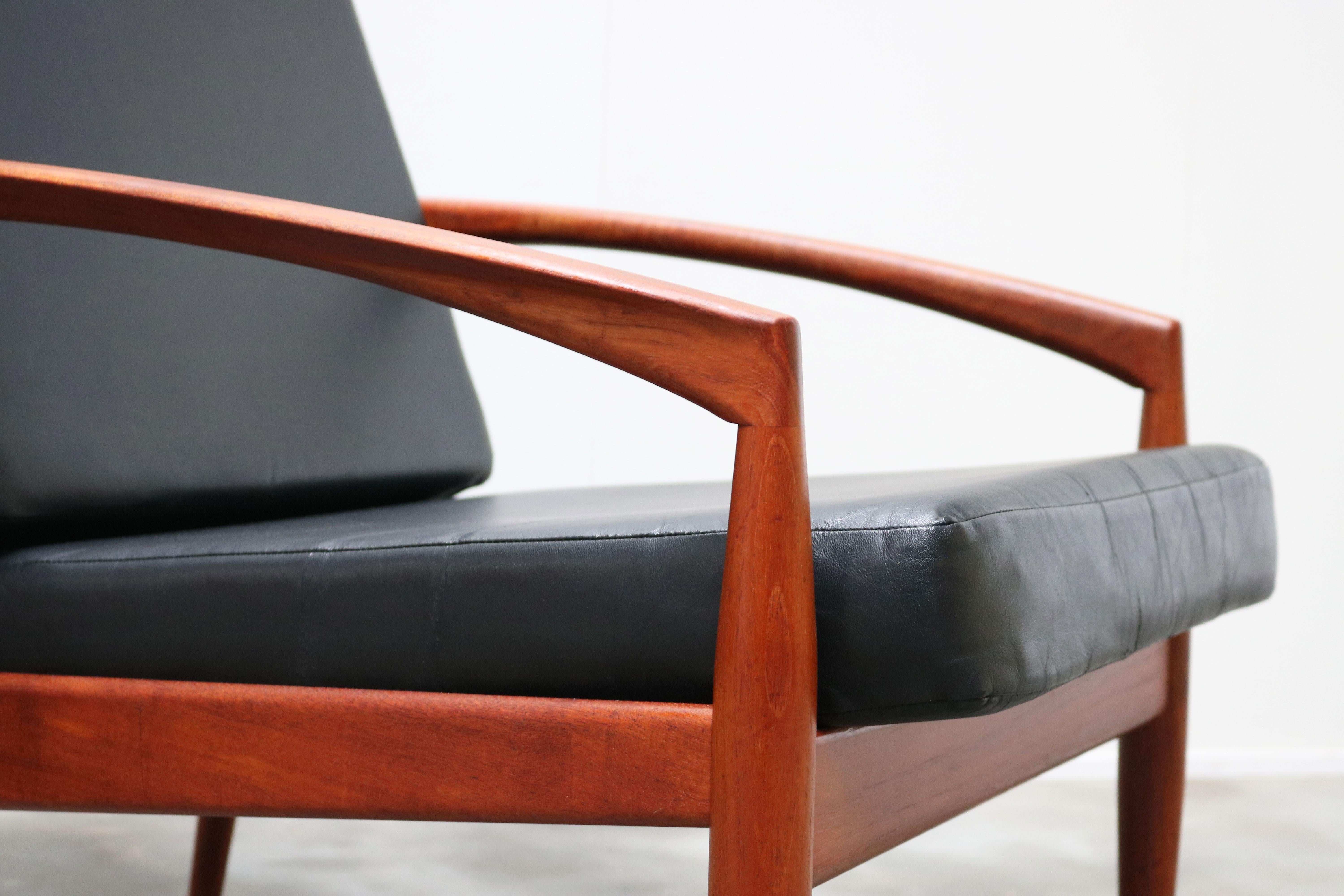 Mid-Century Modern Pair of Danish Design Paper Knife Lounge Chairs by Kai Kristiansen in Teak Black For Sale