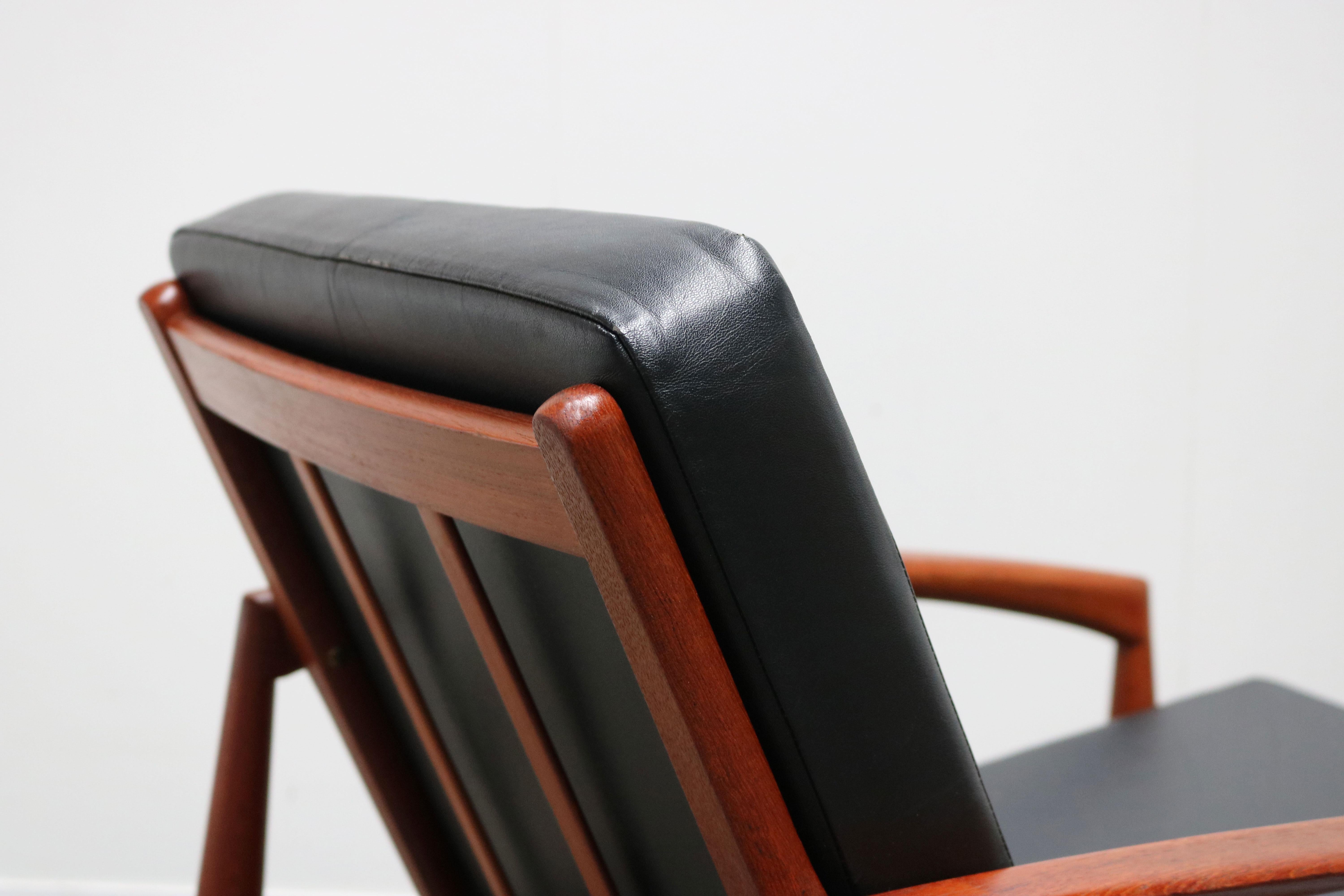 Paire de chaises longues en papier design danois par Kai Kristiansen en teck noir Bon état - En vente à Ijzendijke, NL