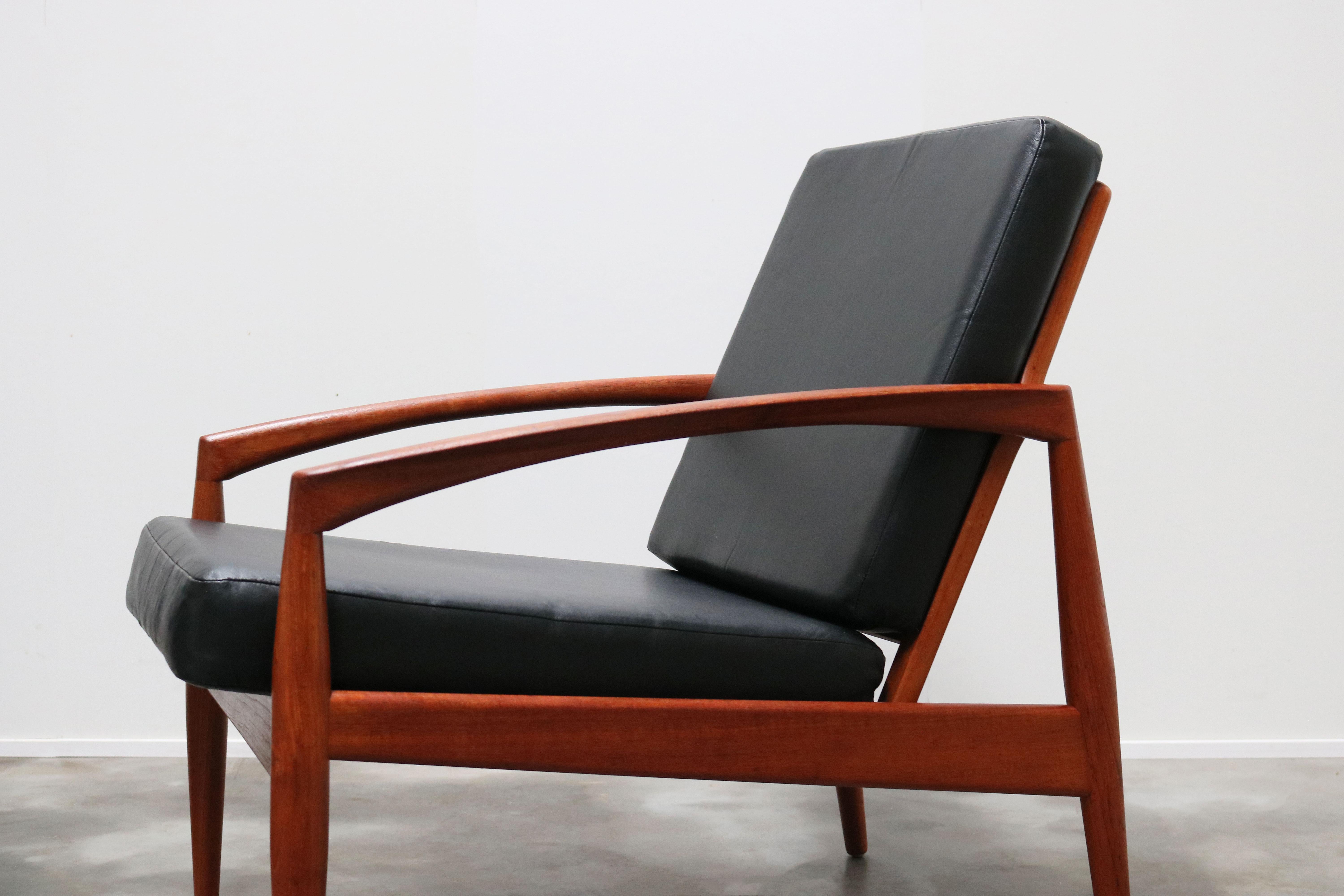 Paire de chaises longues en papier design danois par Kai Kristiansen en teck noir en vente 2