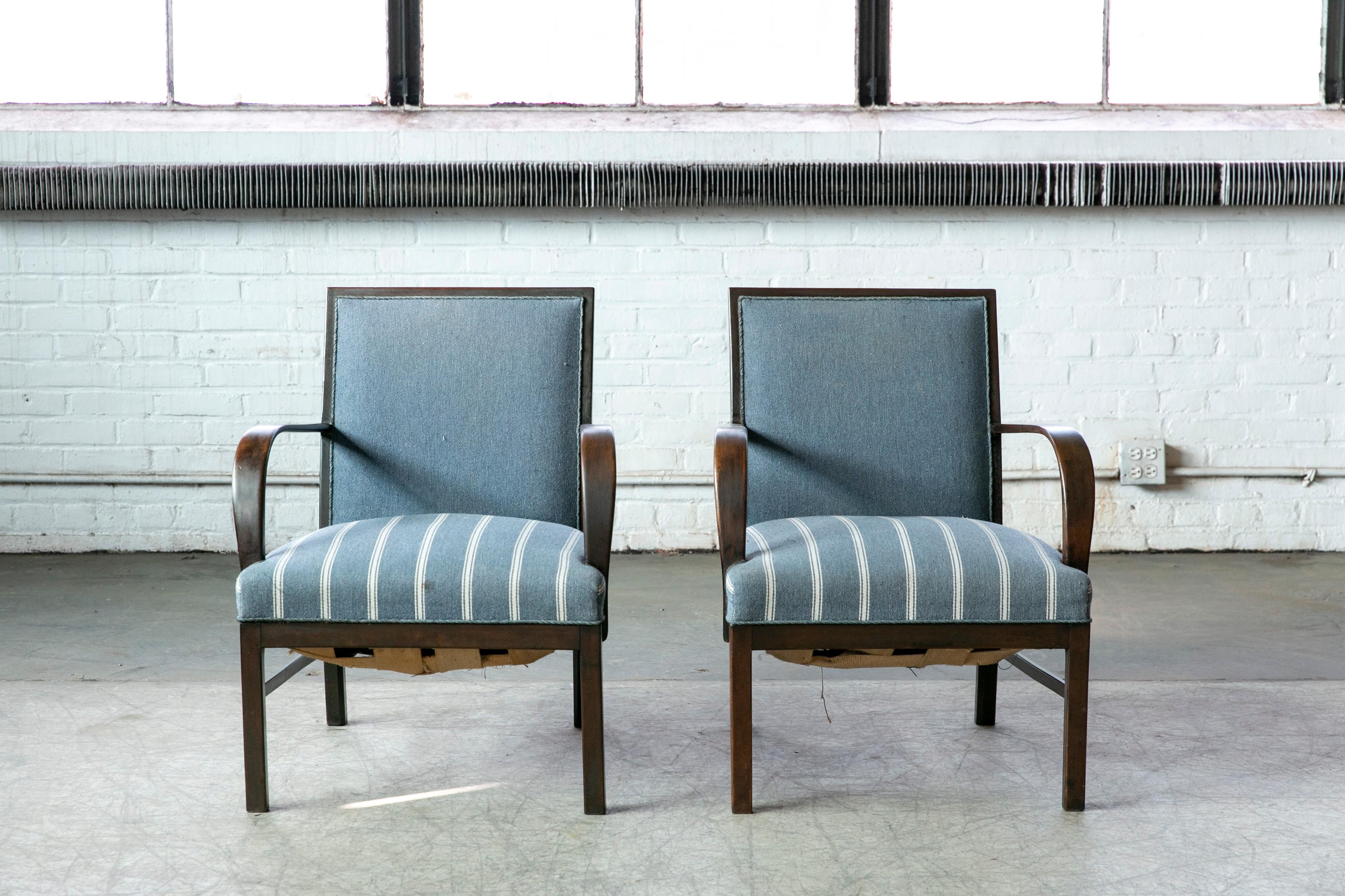Pair of Danish Early Midcentury or Art Deco Low Lounge Chairs Mahagony, 1940's In Good Condition For Sale In Bridgeport, CT