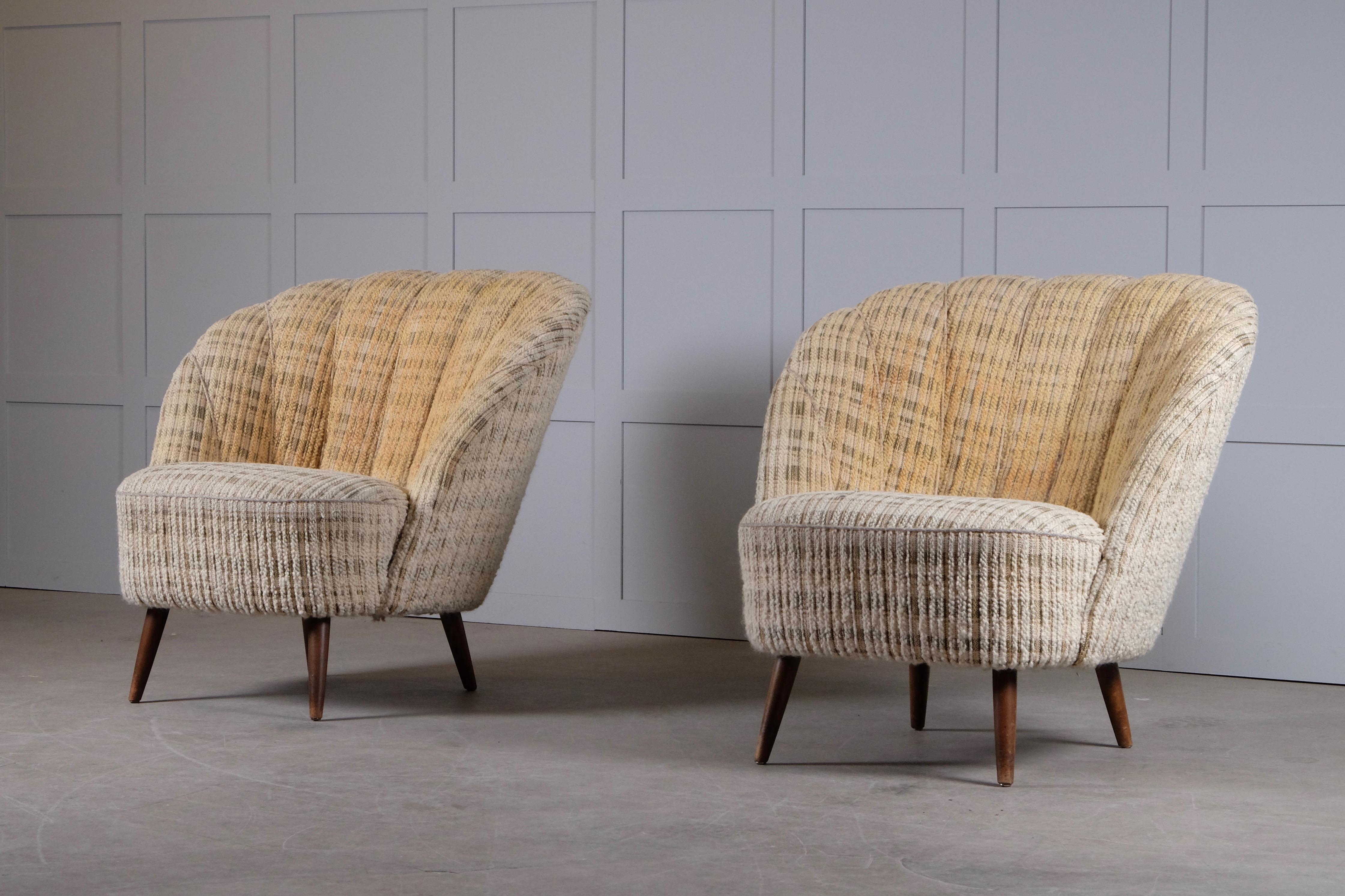 Mid-20th Century Pair of Danish Easy Chairs, 1940s