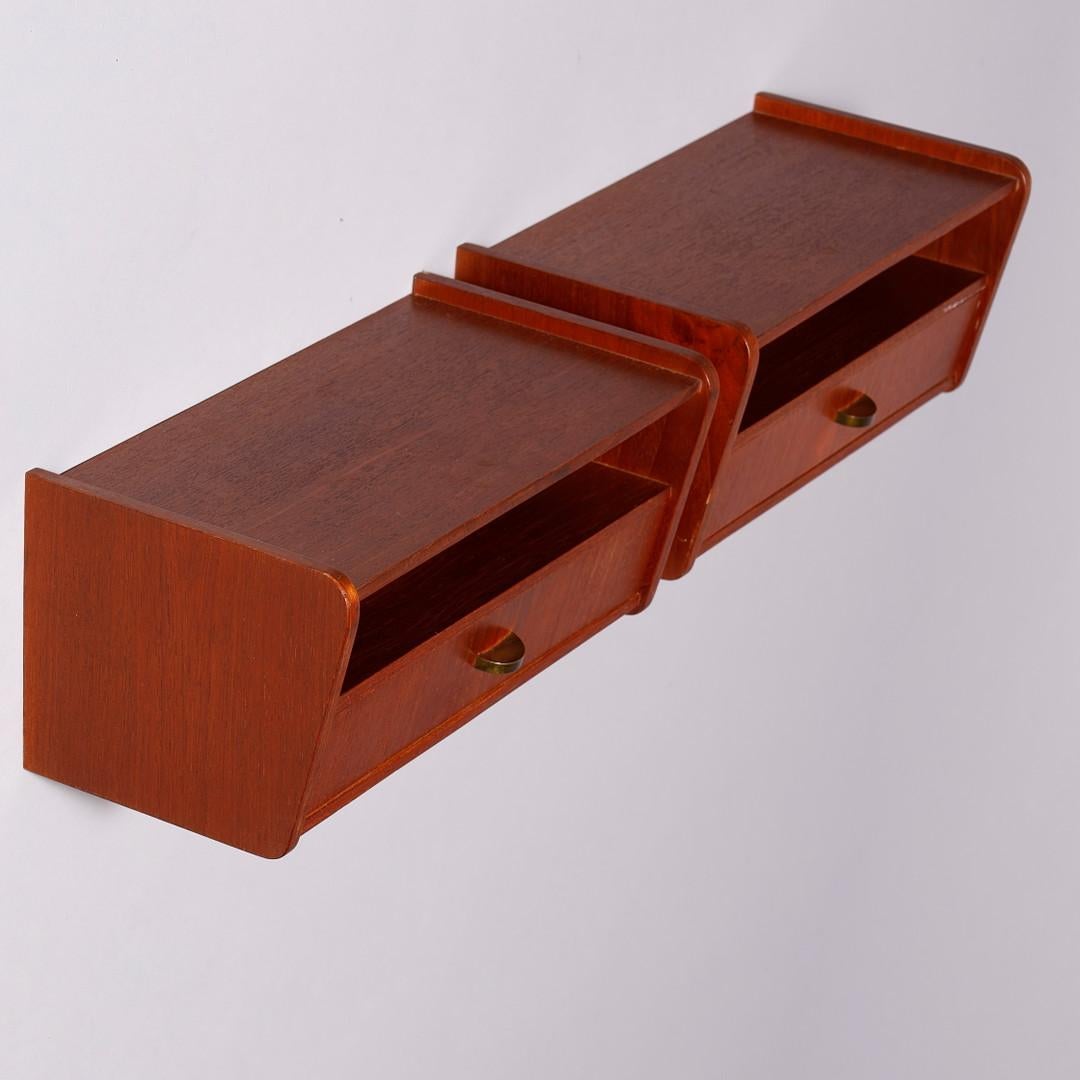 Mid-Century Modern Pair of Danish Floating Night Stands in Teak 1960s MCM For Sale