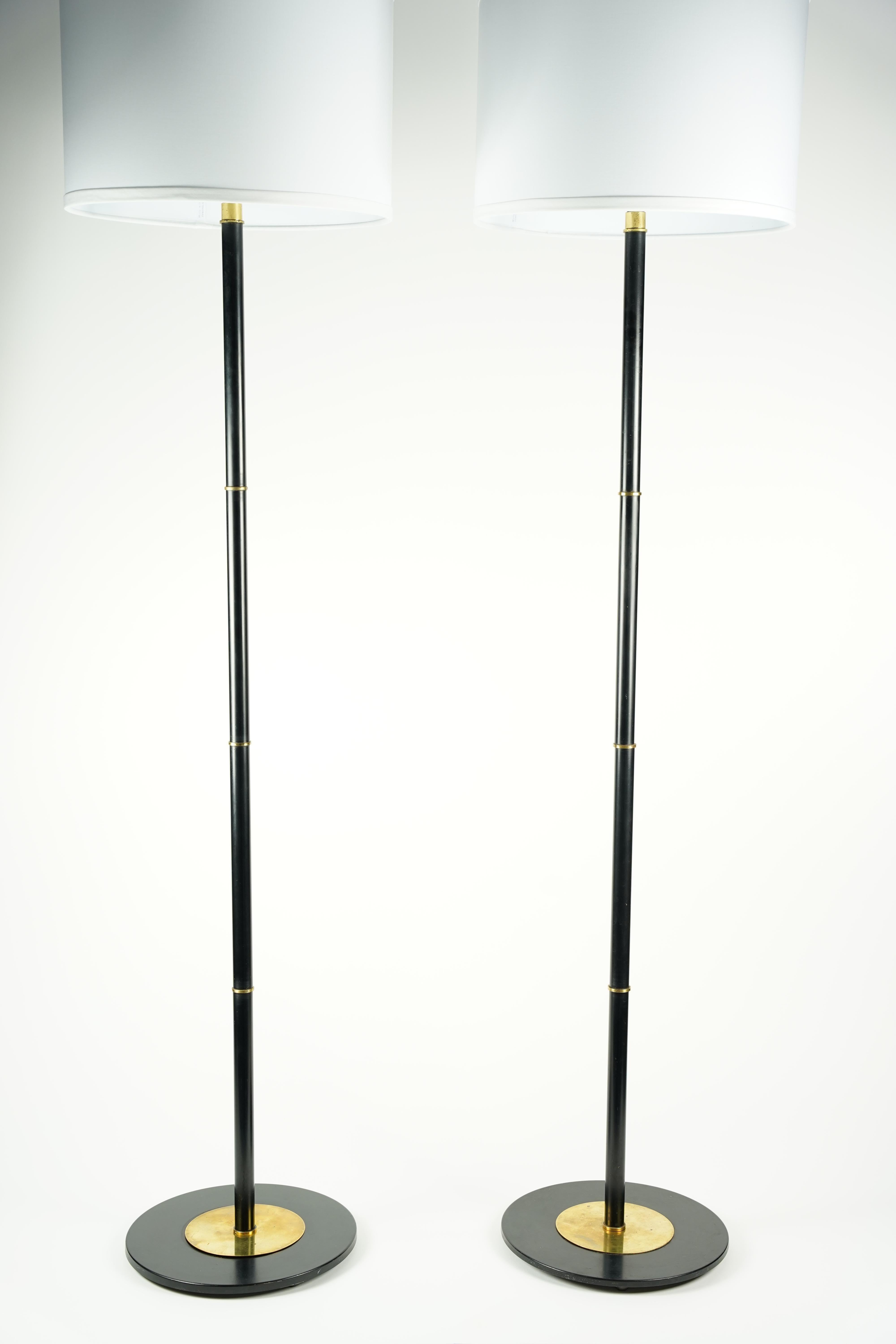 20th Century Pair of Danish Floor Lamps, black lacquered with brass details, Denmark 1960 For Sale