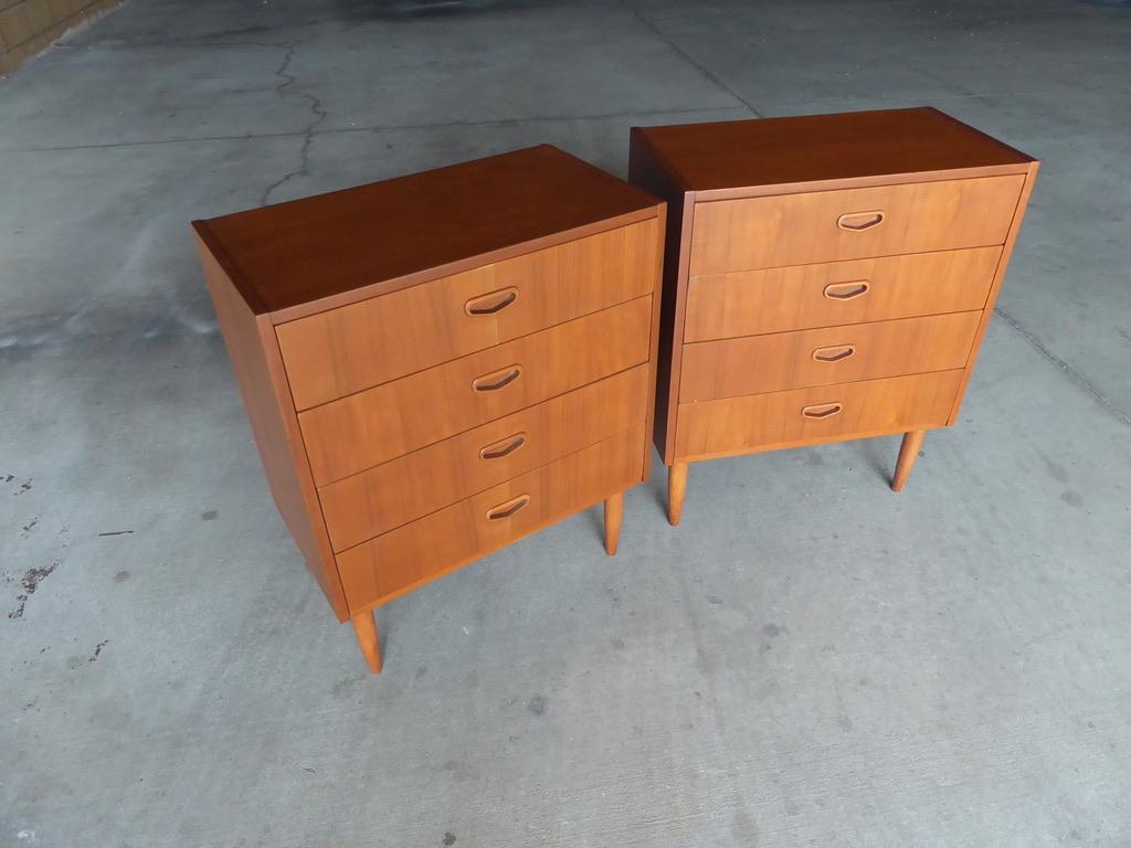 Pair of Danish Four-Drawer Teak Wood Bedside Chests, circa 1960s 1