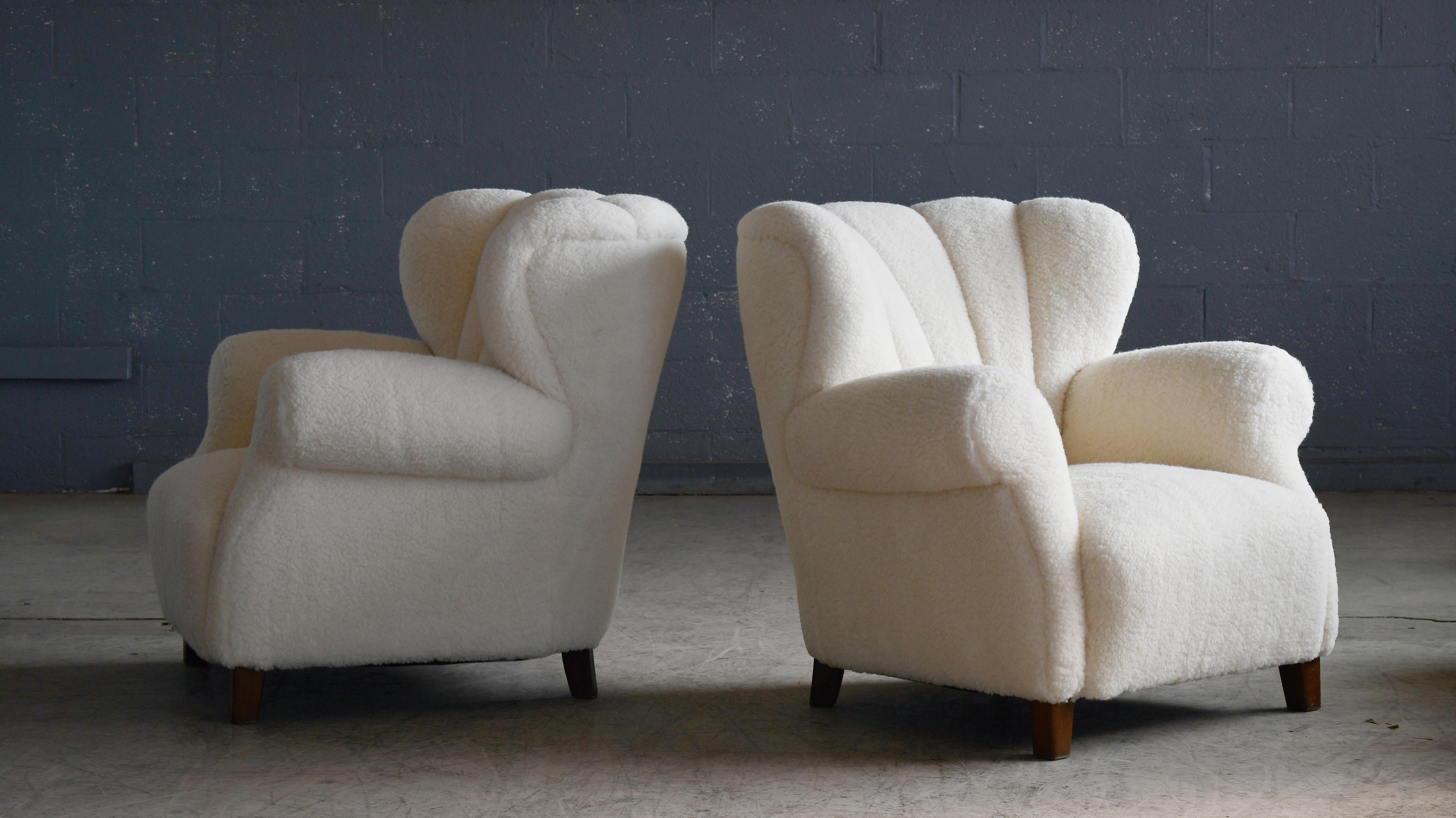 Mid-20th Century Pair of Danish Fritz Hansen Large Channel Back Club Chair in Lambswool, 1940's