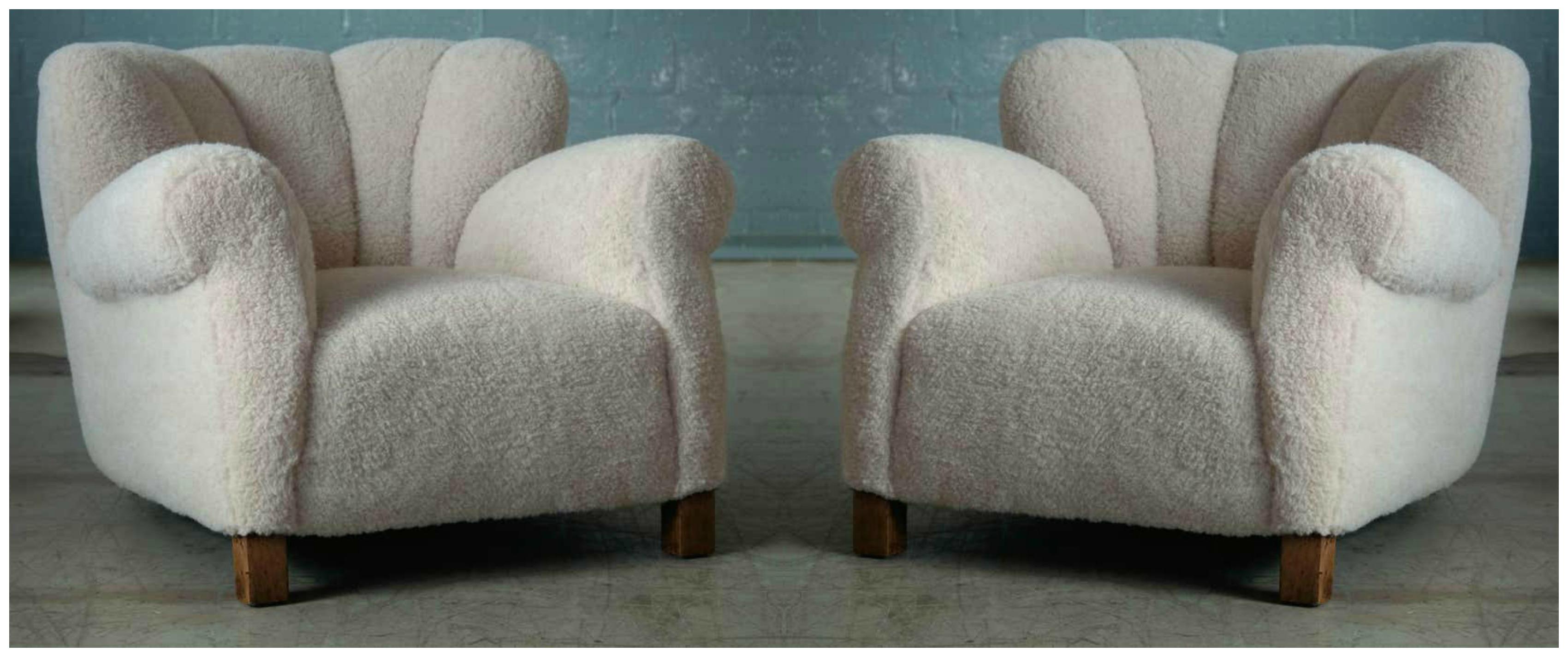Pair of Danish Fritz Hansen Model 1518 Large Size Club Chairs in Lambswool 1940s 4
