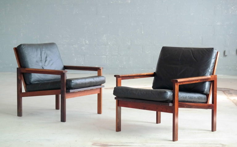 Pair of Danish Illum Wikkelsø Easy Chairs Model Capella in Rosewood and  Leather at 1stDibs