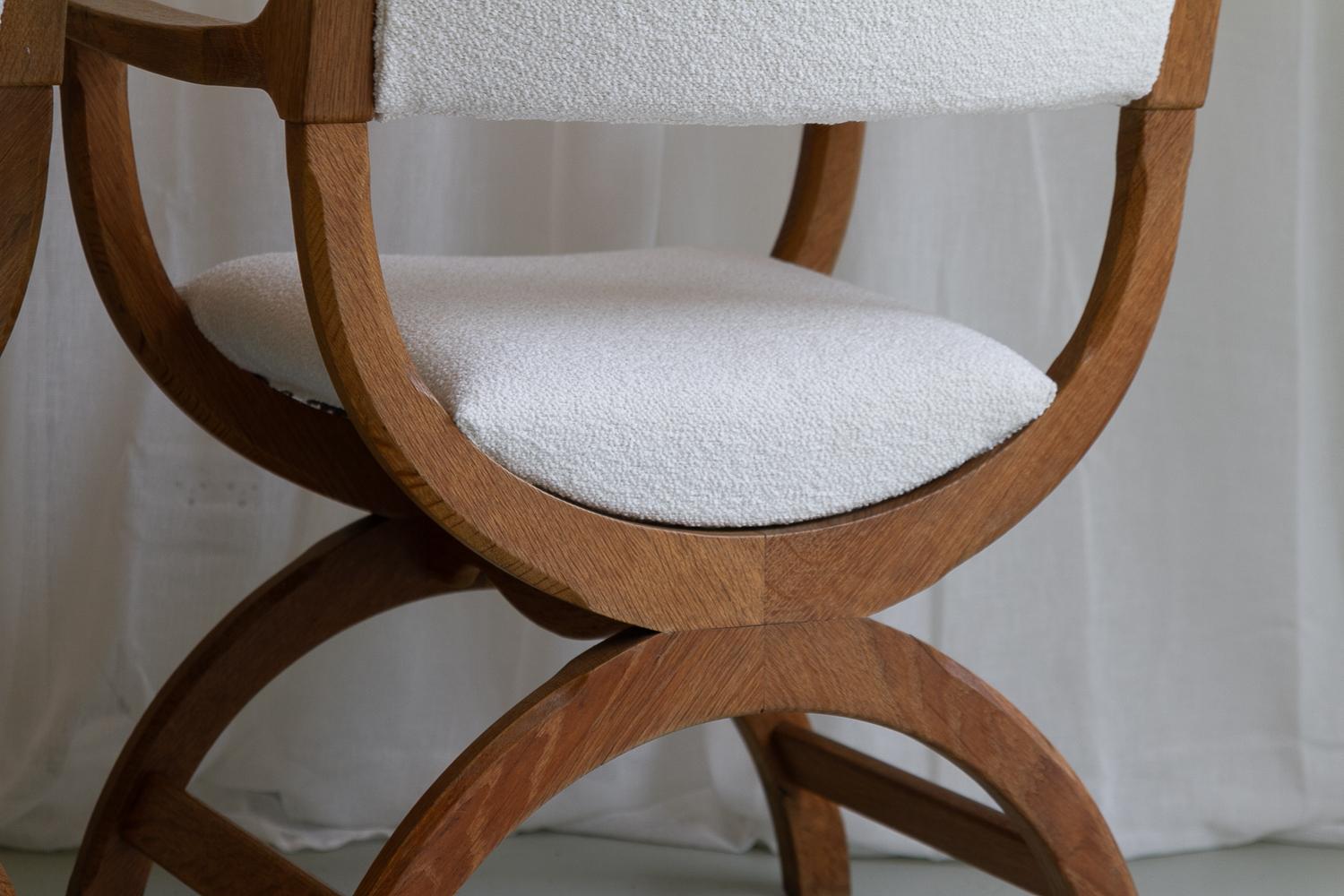 Pair of Danish Kurul Armchairs in Oak and Bouclé by Henning Kjærnulf, 1960s. 5