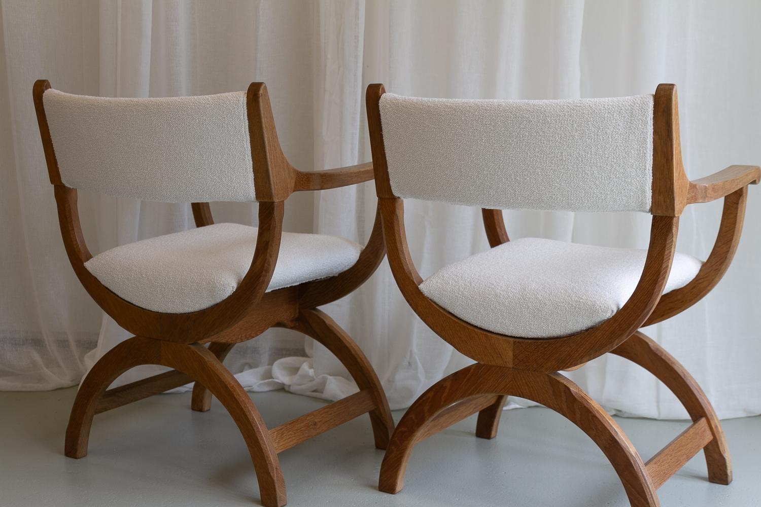Pair of Danish Kurul Armchairs in Oak and Bouclé by Henning Kjærnulf, 1960s. 6
