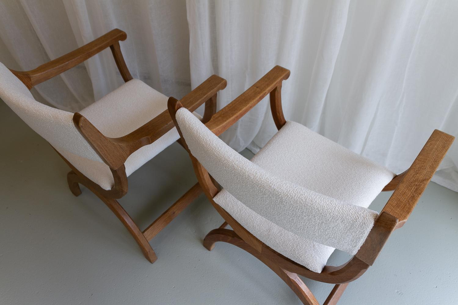 Pair of Danish Kurul Armchairs in Oak and Bouclé by Henning Kjærnulf, 1960s. 7