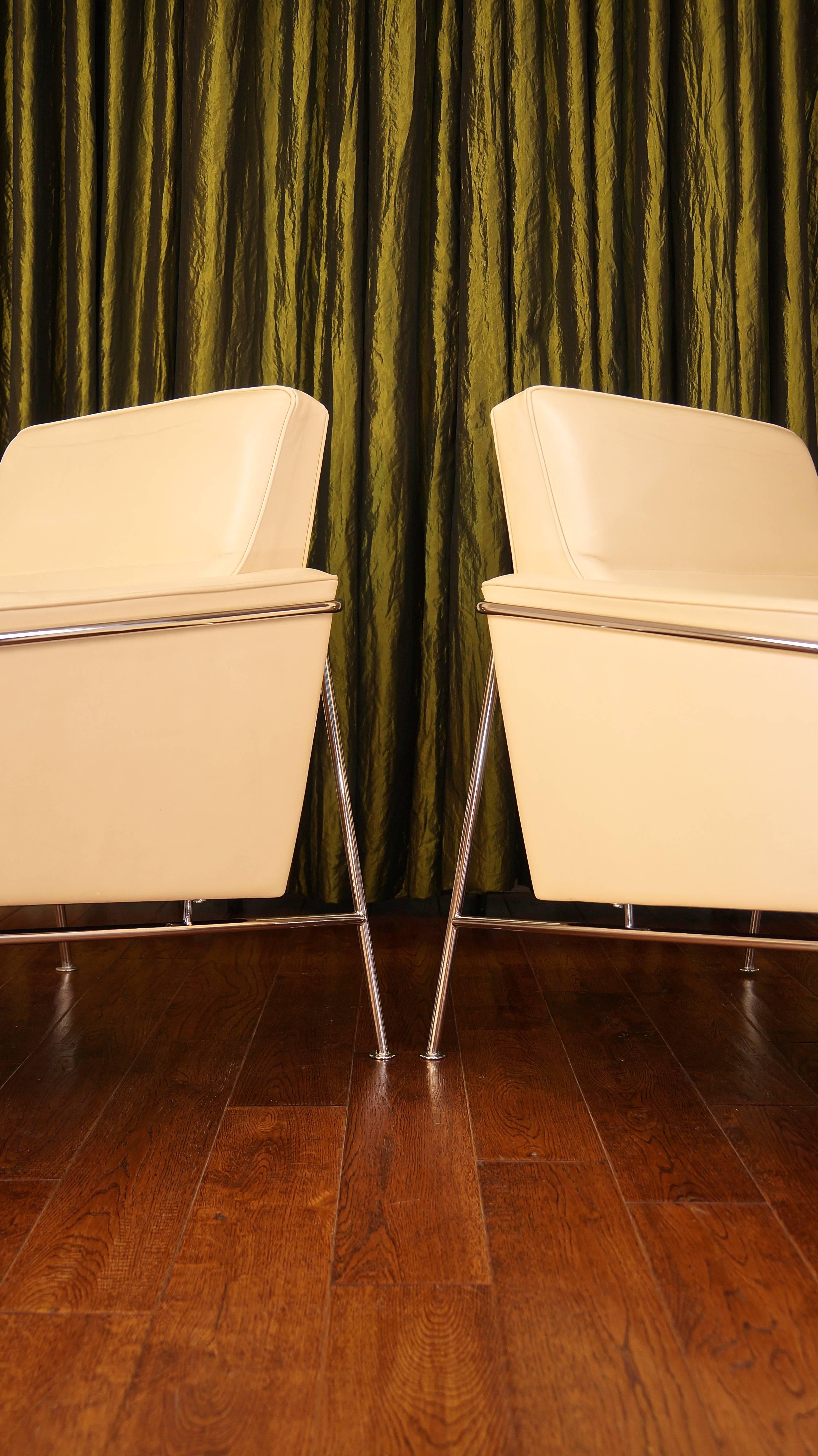 Pair of Danish Leather Arne Jacobsen Series 3300 Lounge Chairs Fritz Hansen 1