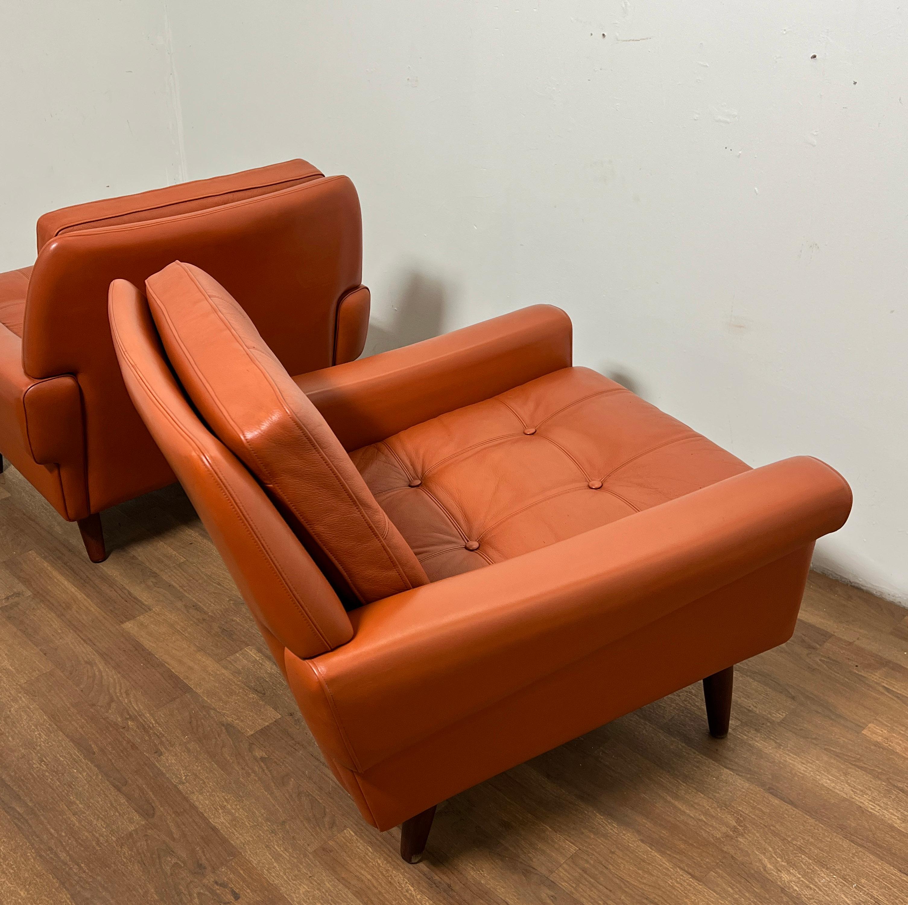 Pair of Danish Leather Lounge Chairs by Svend Skipper, Circa 1960s For Sale 5