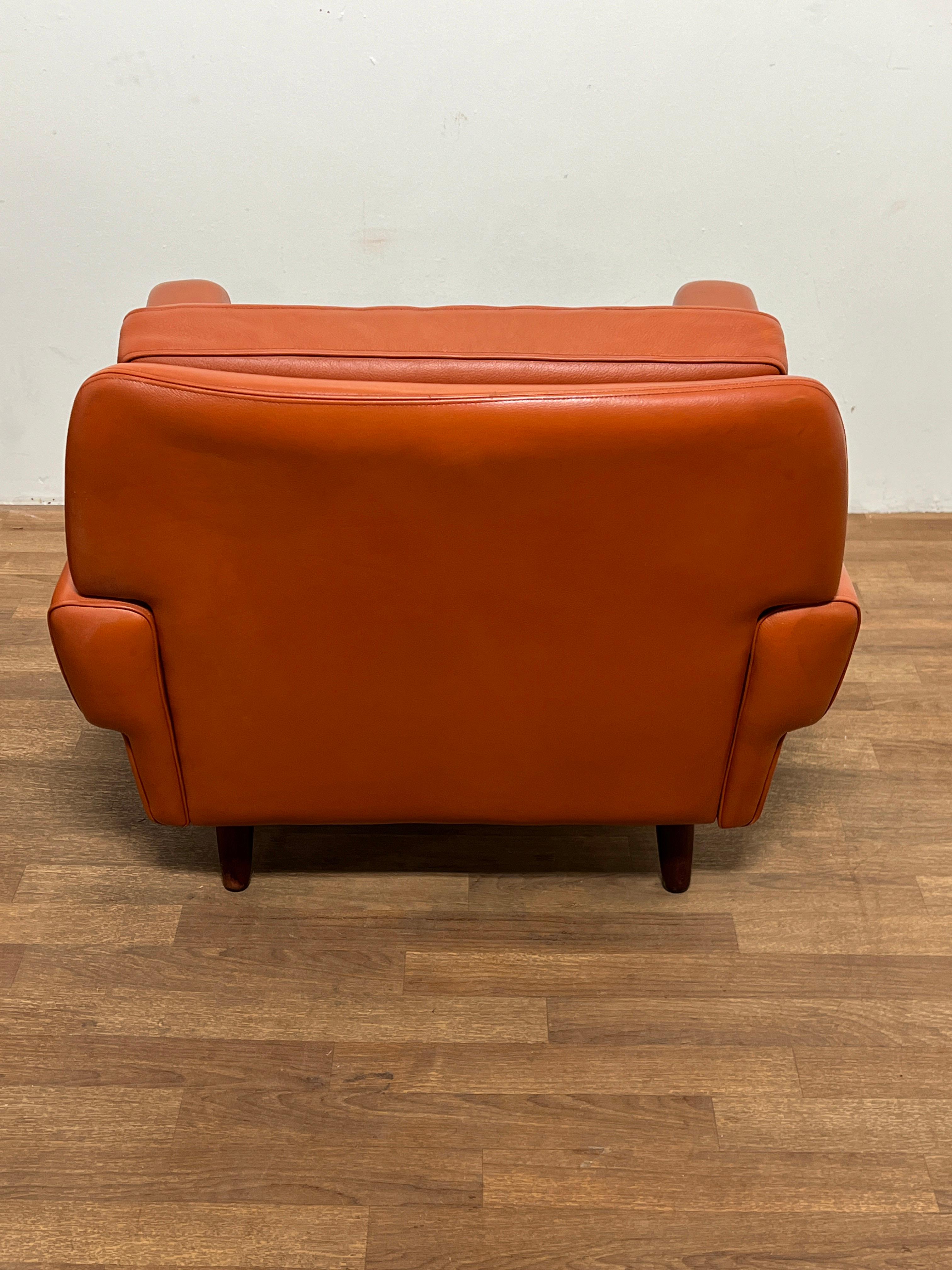 Pair of Danish Leather Lounge Chairs by Svend Skipper, Circa 1960s For Sale 2
