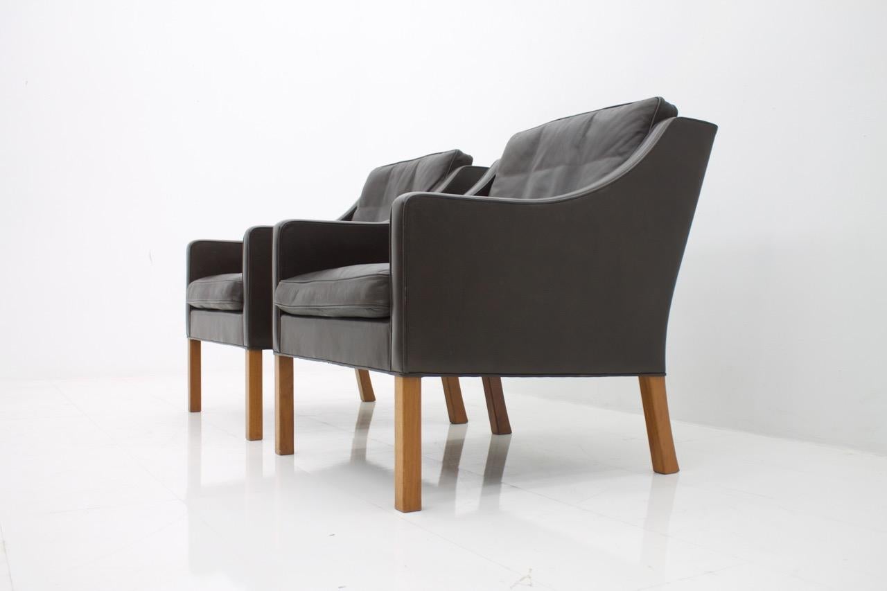 Pair of Danish Lounge Chairs by Børge Mogensen in Chocolate Brown Leather, 1960s In Good Condition For Sale In Frankfurt / Dreieich, DE