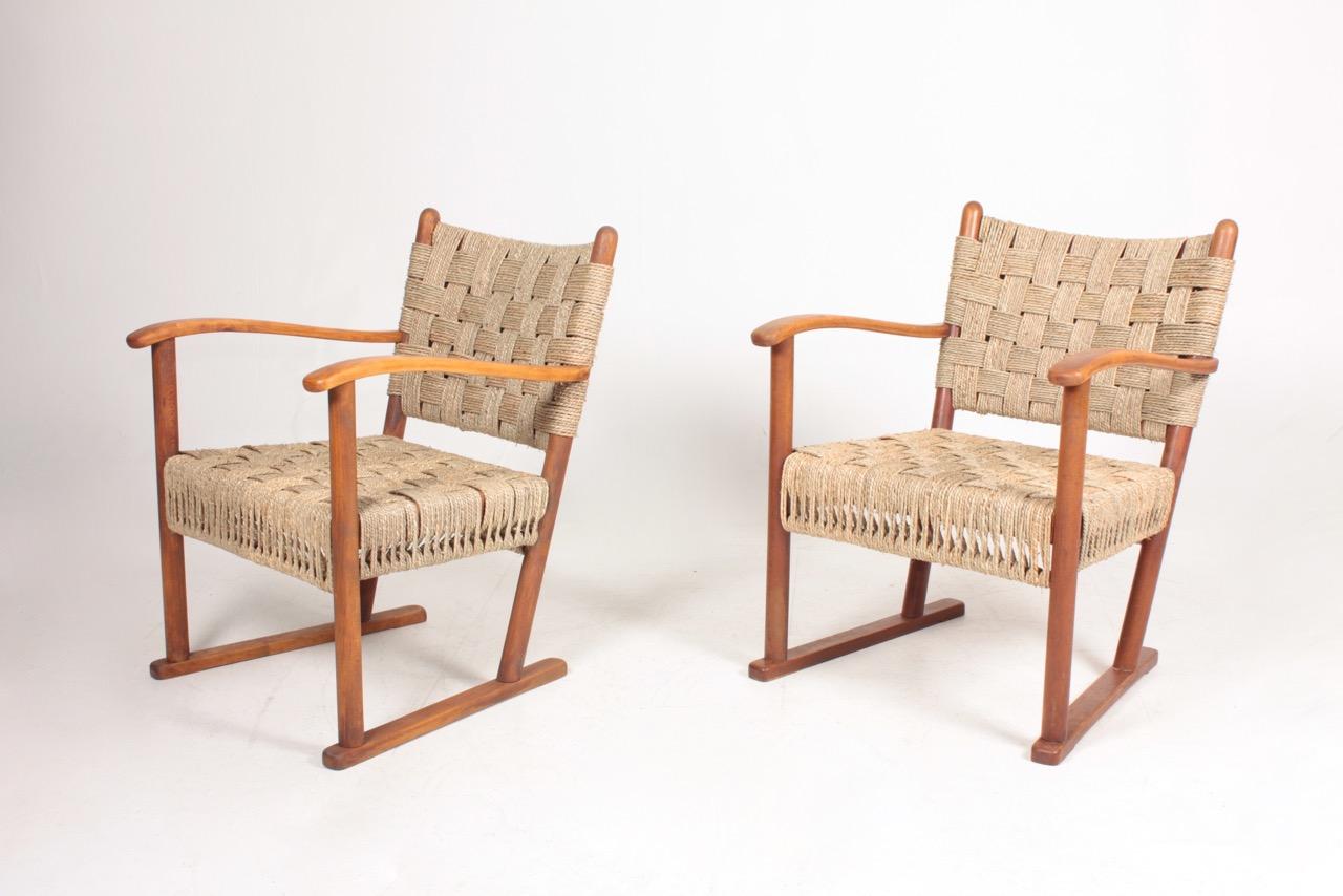 Scandinavian Modern Pair of Danish Lounge Chairs by Fritz Hansen, 1940s