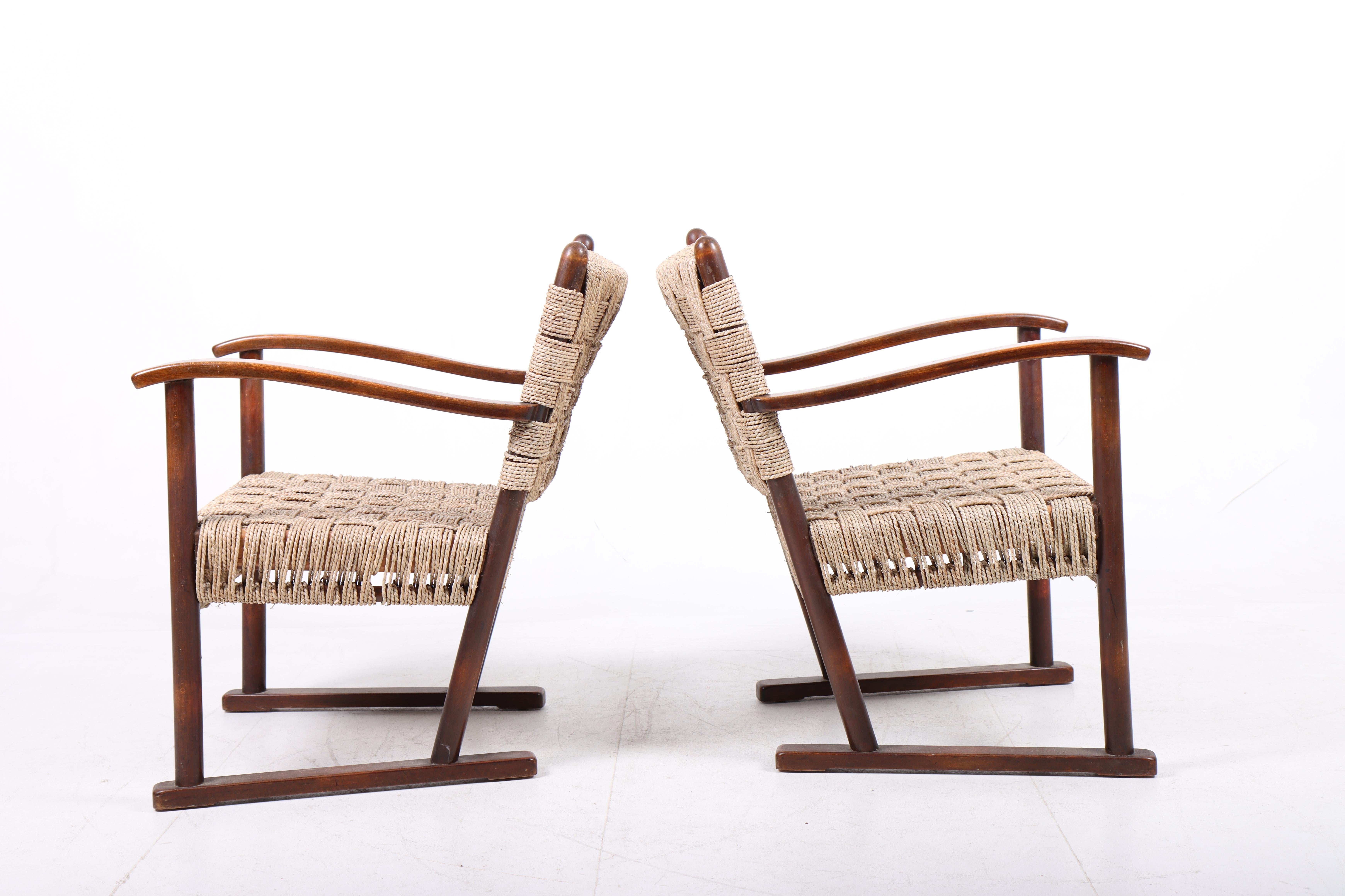 Pair of Danish Lounge Chairs by Fritz Hansen, 1940s In Fair Condition In Lejre, DK