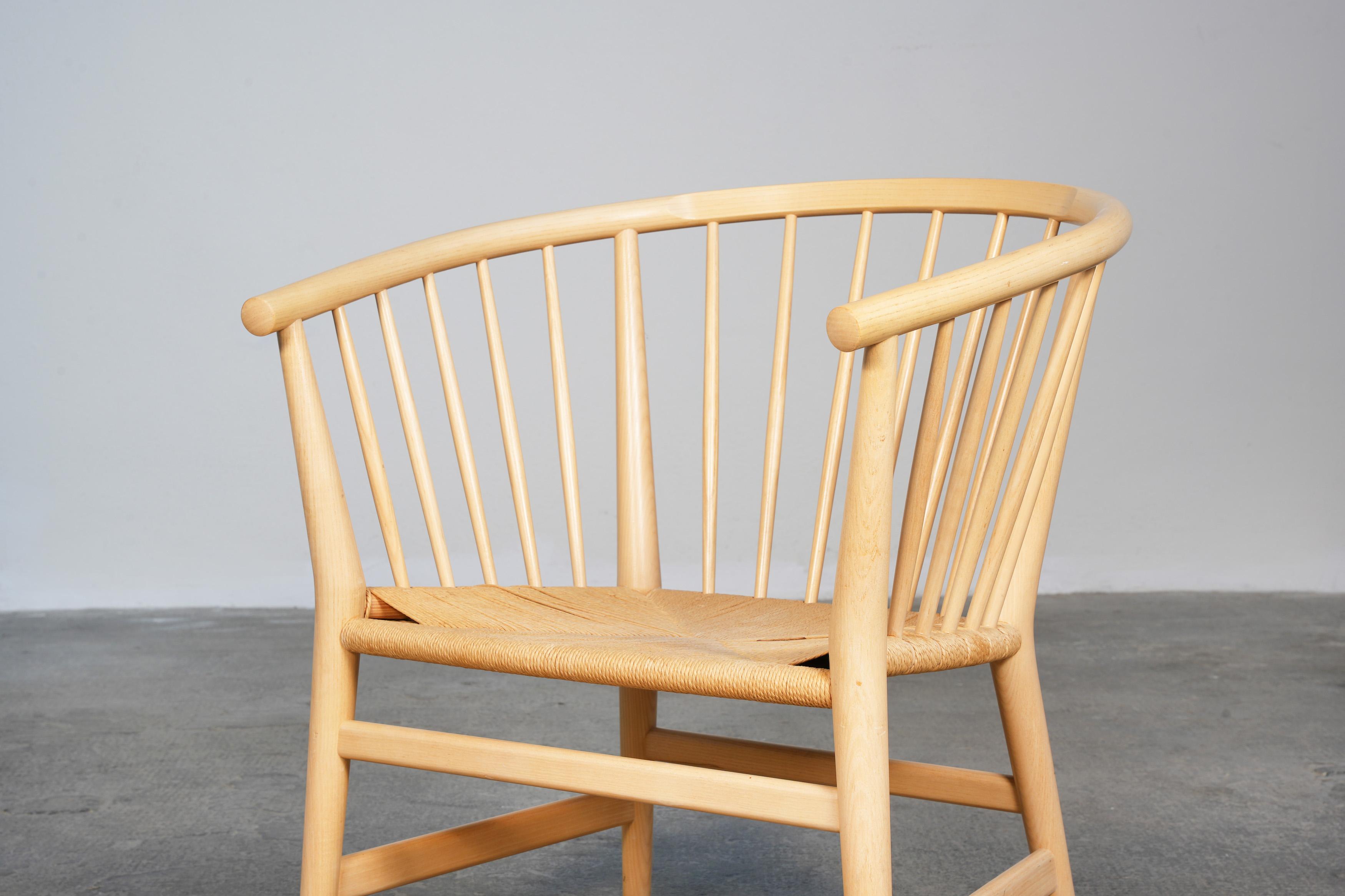 Paar dänische Loungesessel von Hans J. Wegner für PP Mobler, Dänemark 1973 (Papierkordel) im Angebot