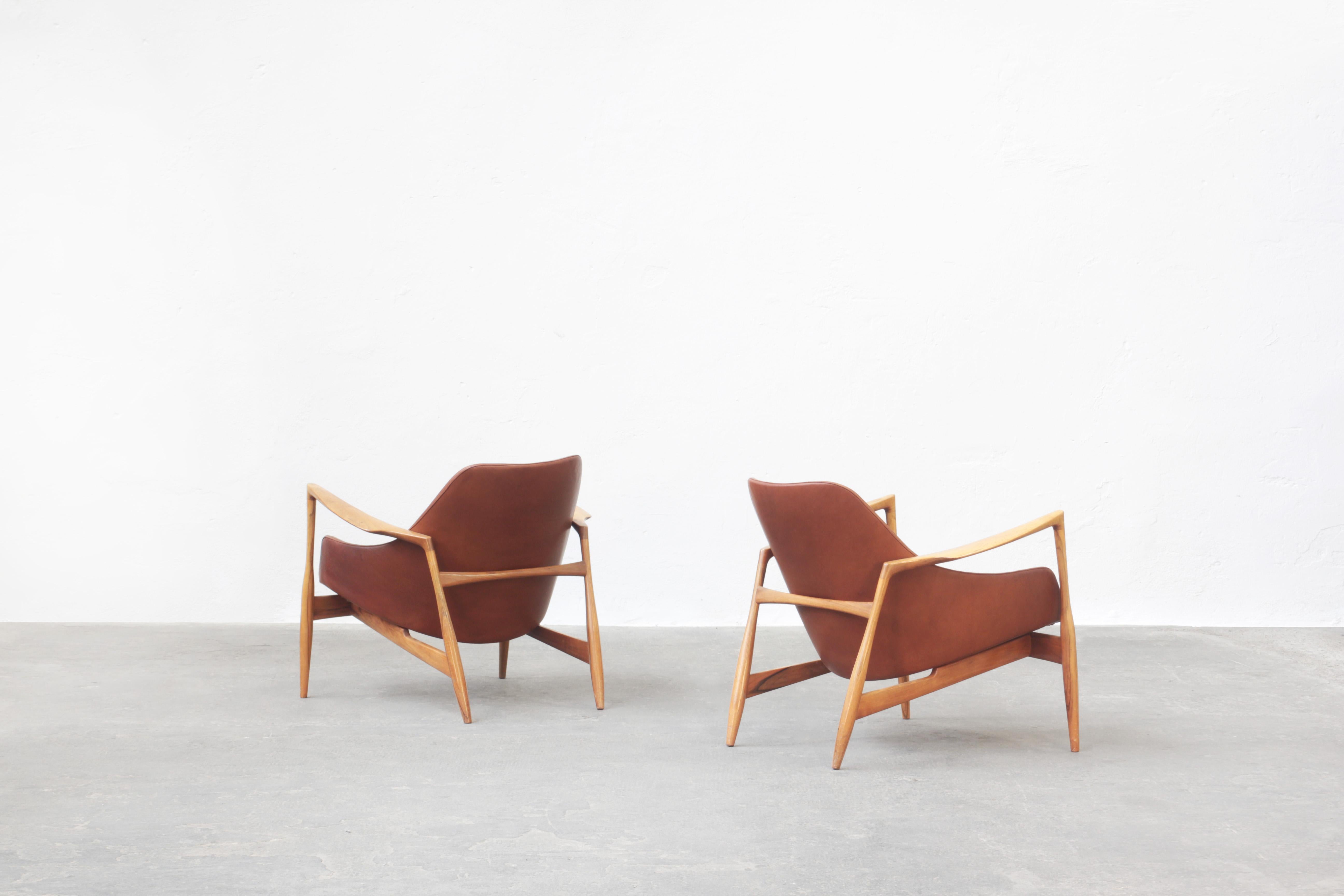 Paire de fauteuils de salon danois par Ib Kofod Larsen, Danemark, années 1960 Bon état - En vente à Berlin, DE
