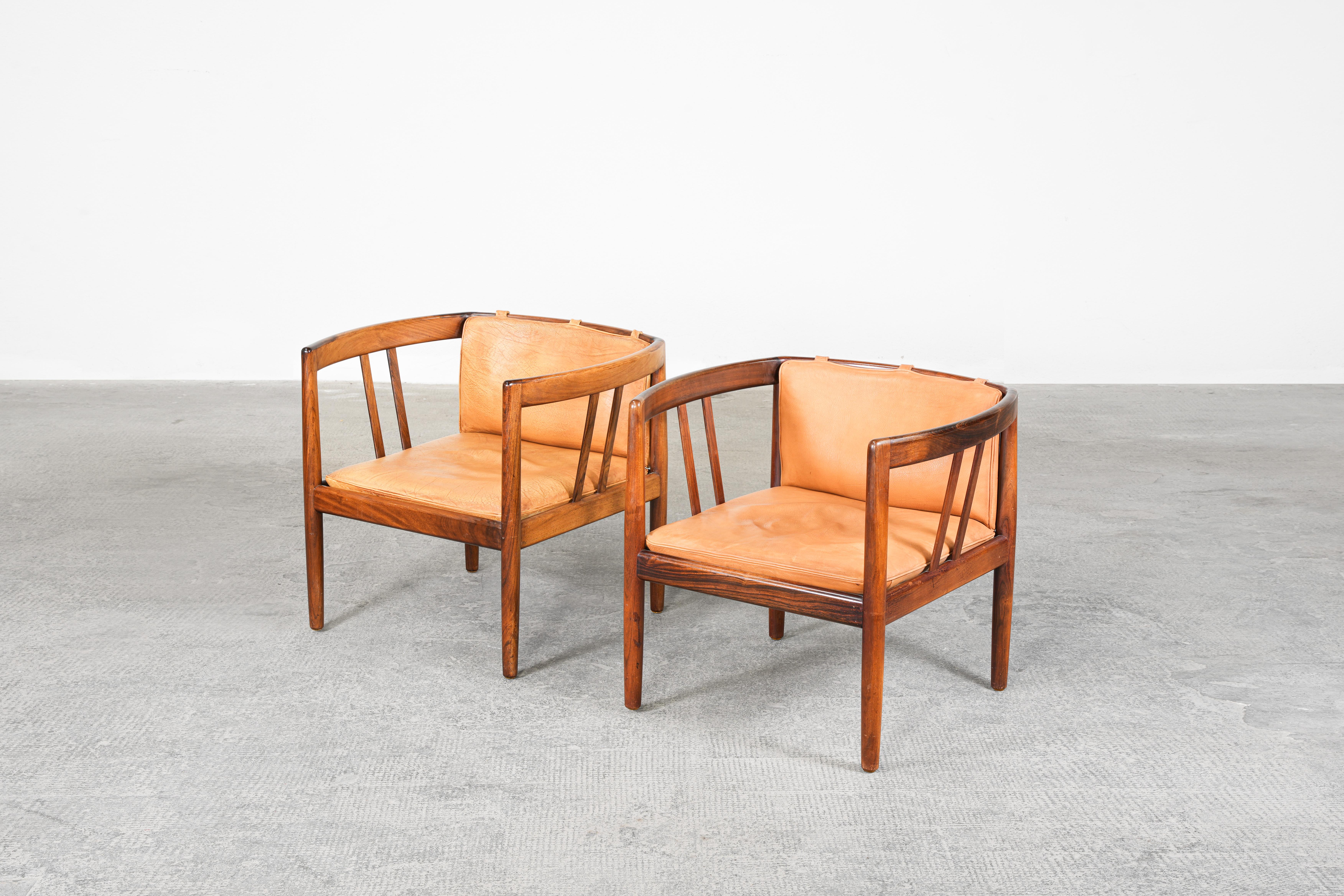 Pair of Danish Lounge Chairs by Illum Wikkelsø for Holger Christiansen, 1962 For Sale 7