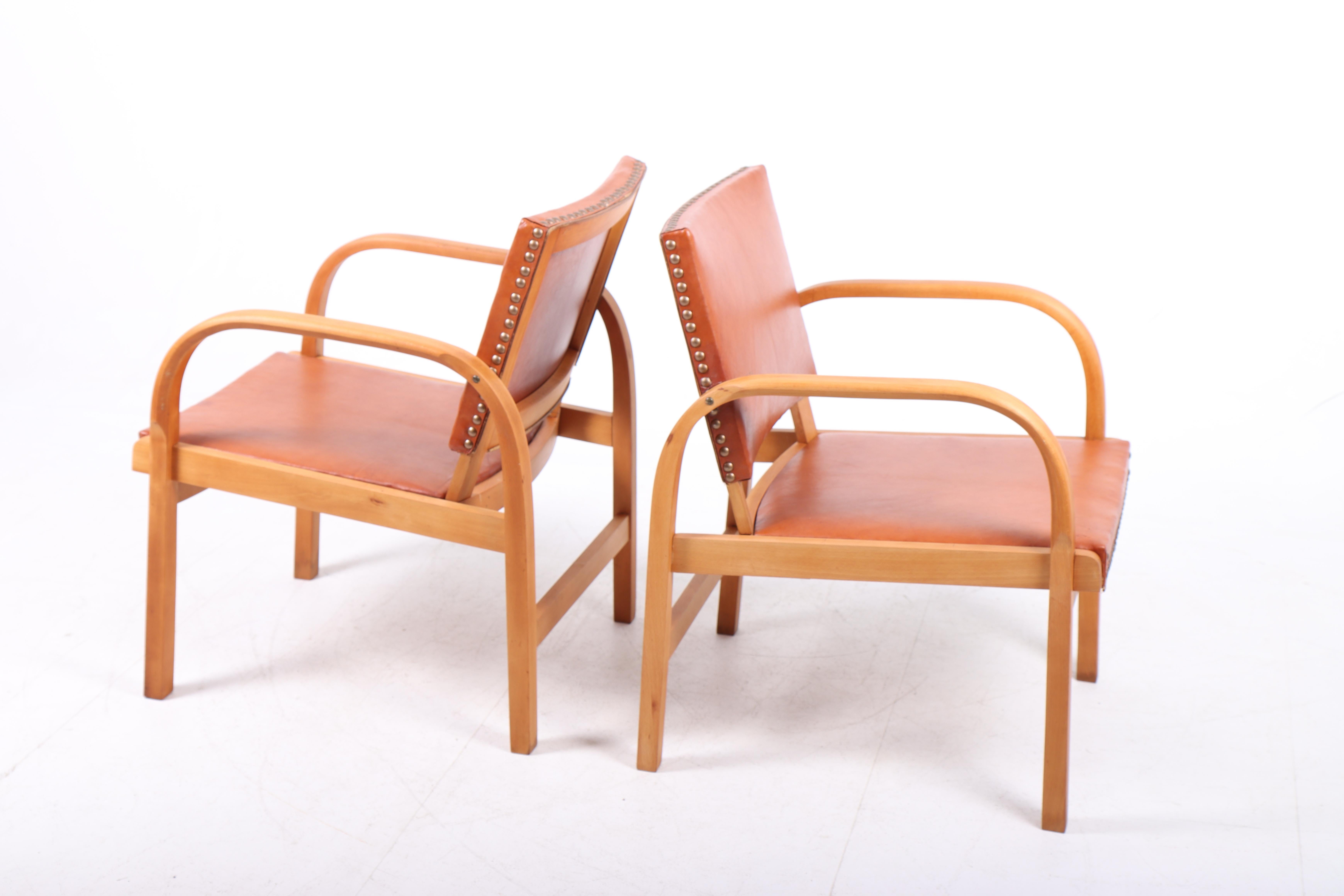 Scandinavian Modern Pair of Danish Lounge Chairs by Magnus L. Stephensen, 1940s For Sale