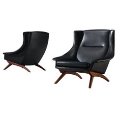 Pair of Danish Lounge Chairs in Oak and Black Leatherette