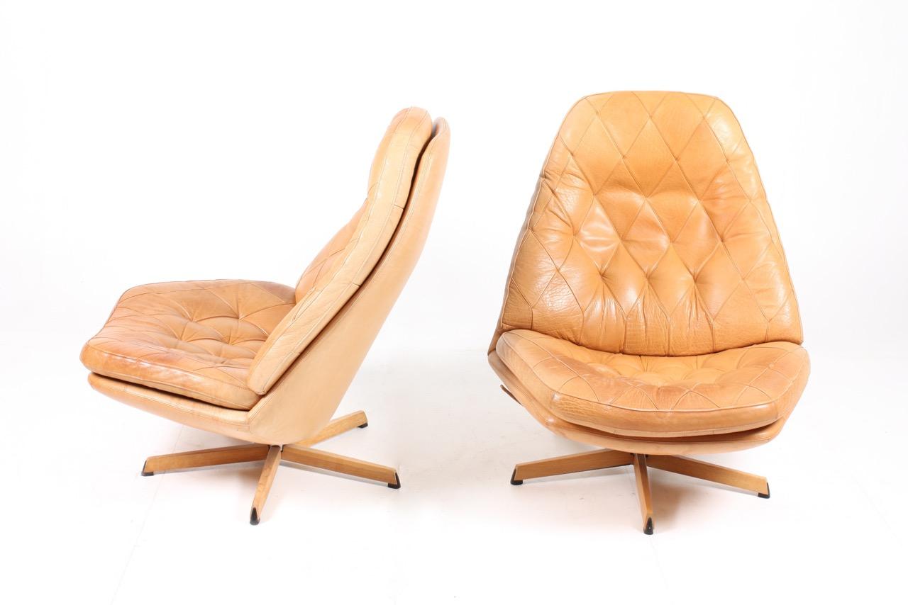 Scandinavian Modern Pair of Danish Lounge Chairs in Patinated Leather