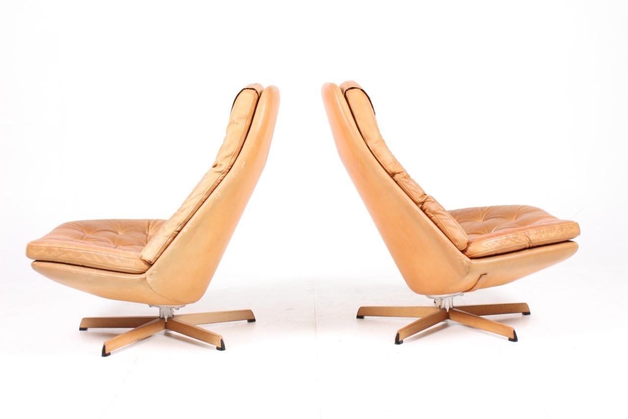 Pair of Danish Lounge Chairs in Patinated Leather 2