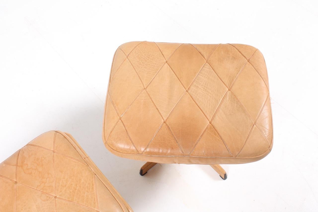 Pair of Danish Lounge Chairs in Patinated Leather 3