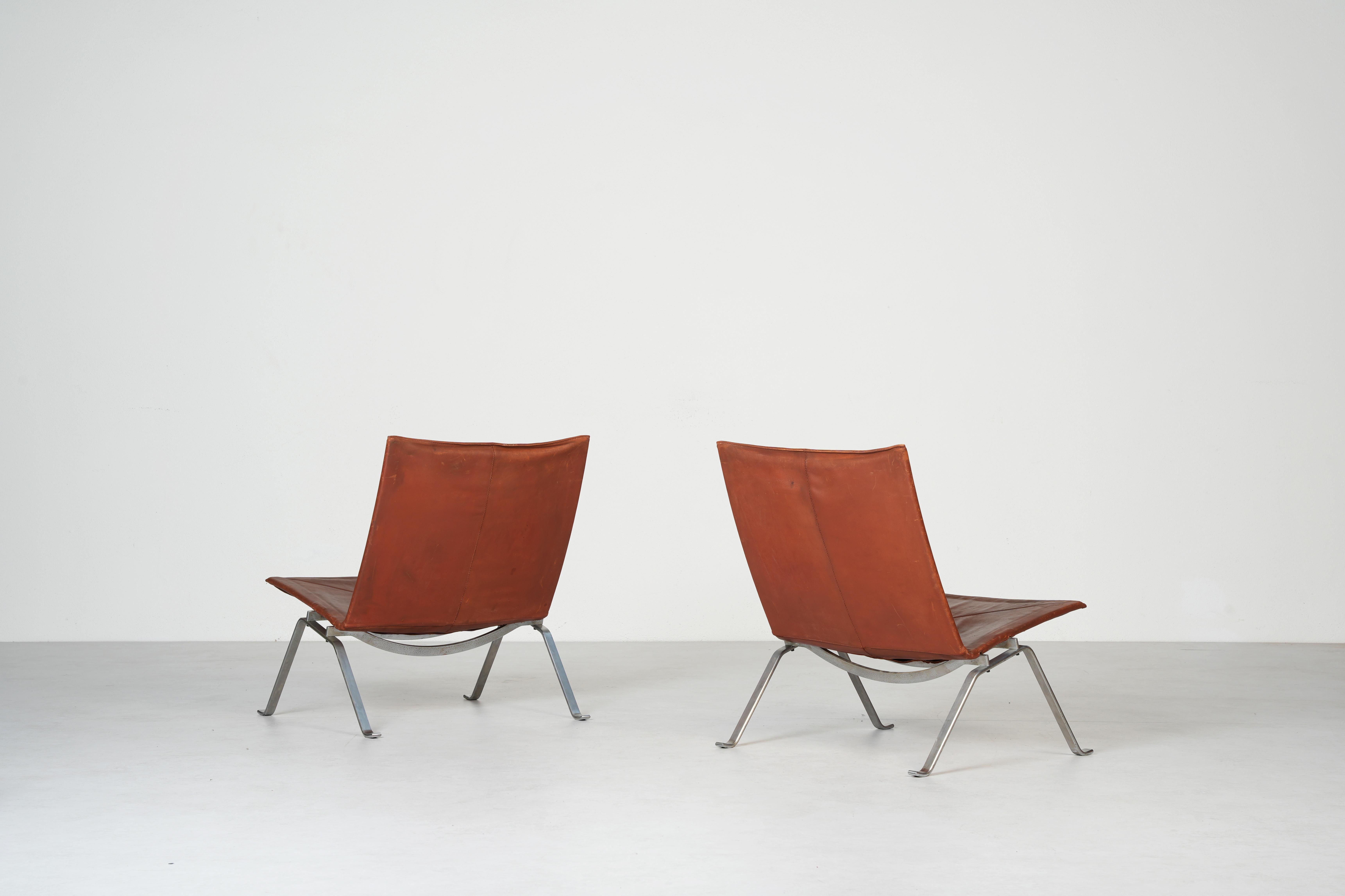 Pair of Danish Lounge Chairs PK22 by Poul Kjaerholm for E. Kold Christensen, 60s In Good Condition For Sale In Berlin, DE