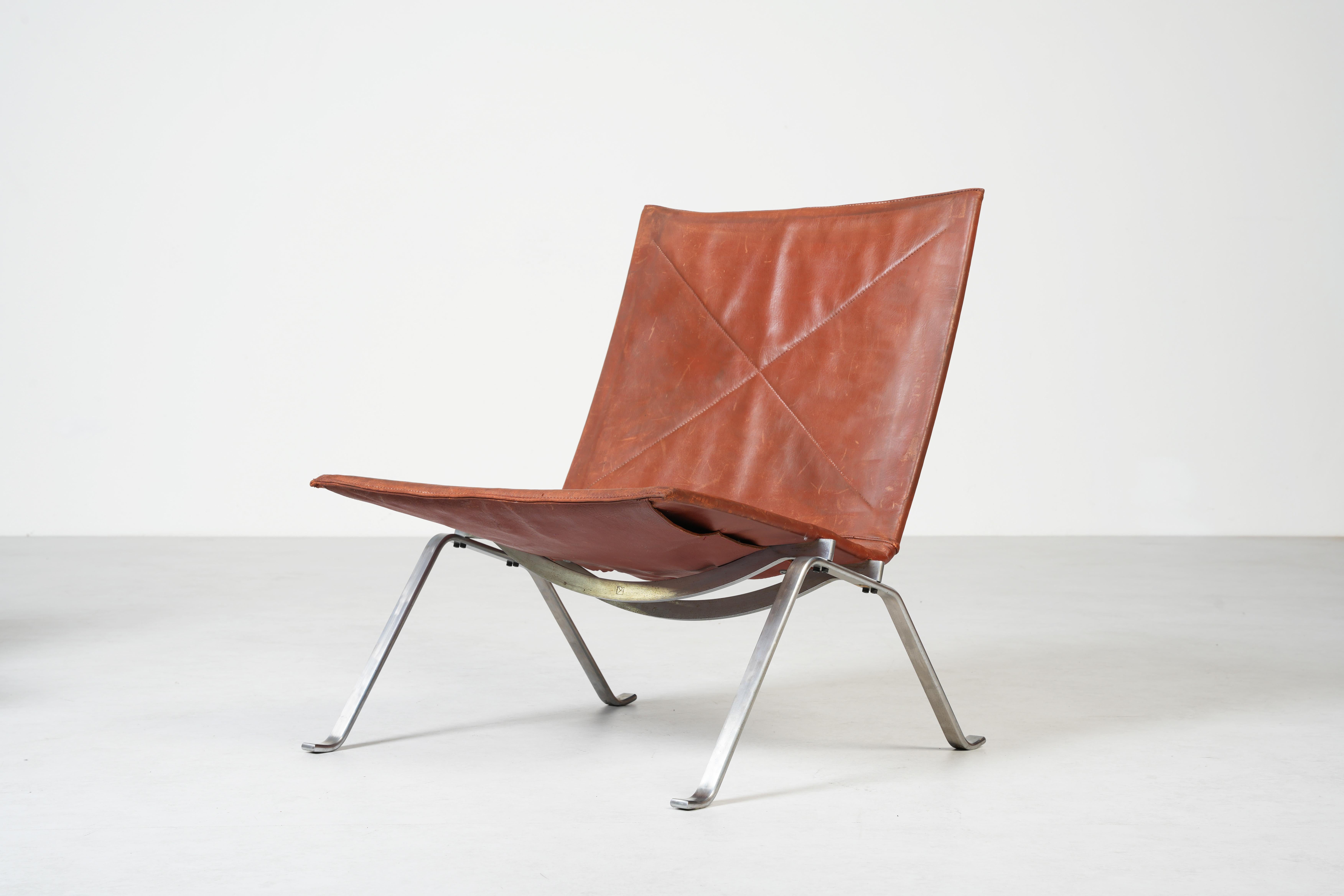 Steel Pair of Danish Lounge Chairs PK22 by Poul Kjaerholm for E. Kold Christensen, 60s For Sale