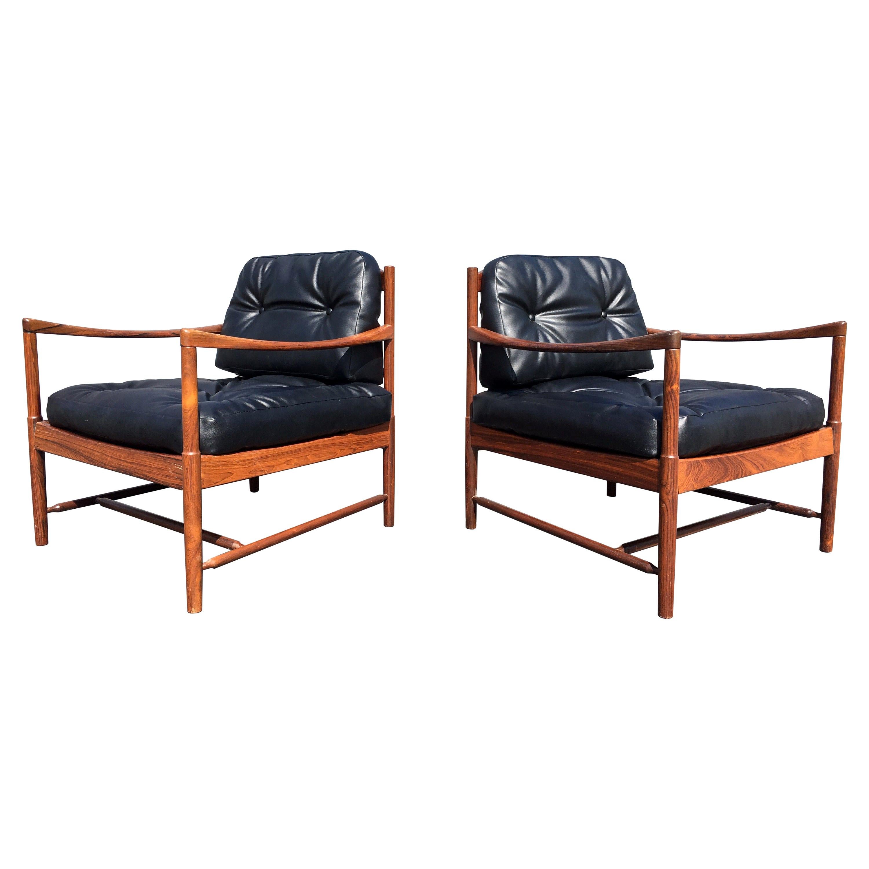 Pair of Danish Modern Lounge Chairs with Rosewood Paws For Sale at 1stDibs