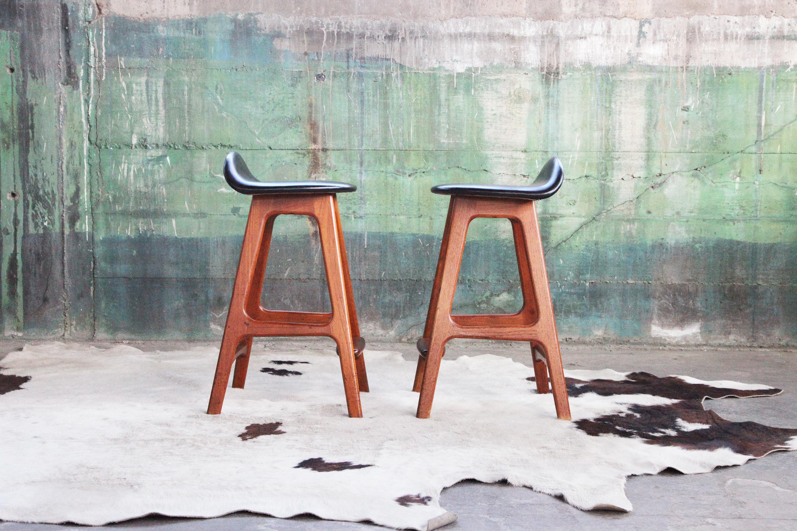 Mid-20th Century Pair of Danish Mid Century 1960s Teak Bar Stools Mod. 61 by Erik Buch Denmark For Sale