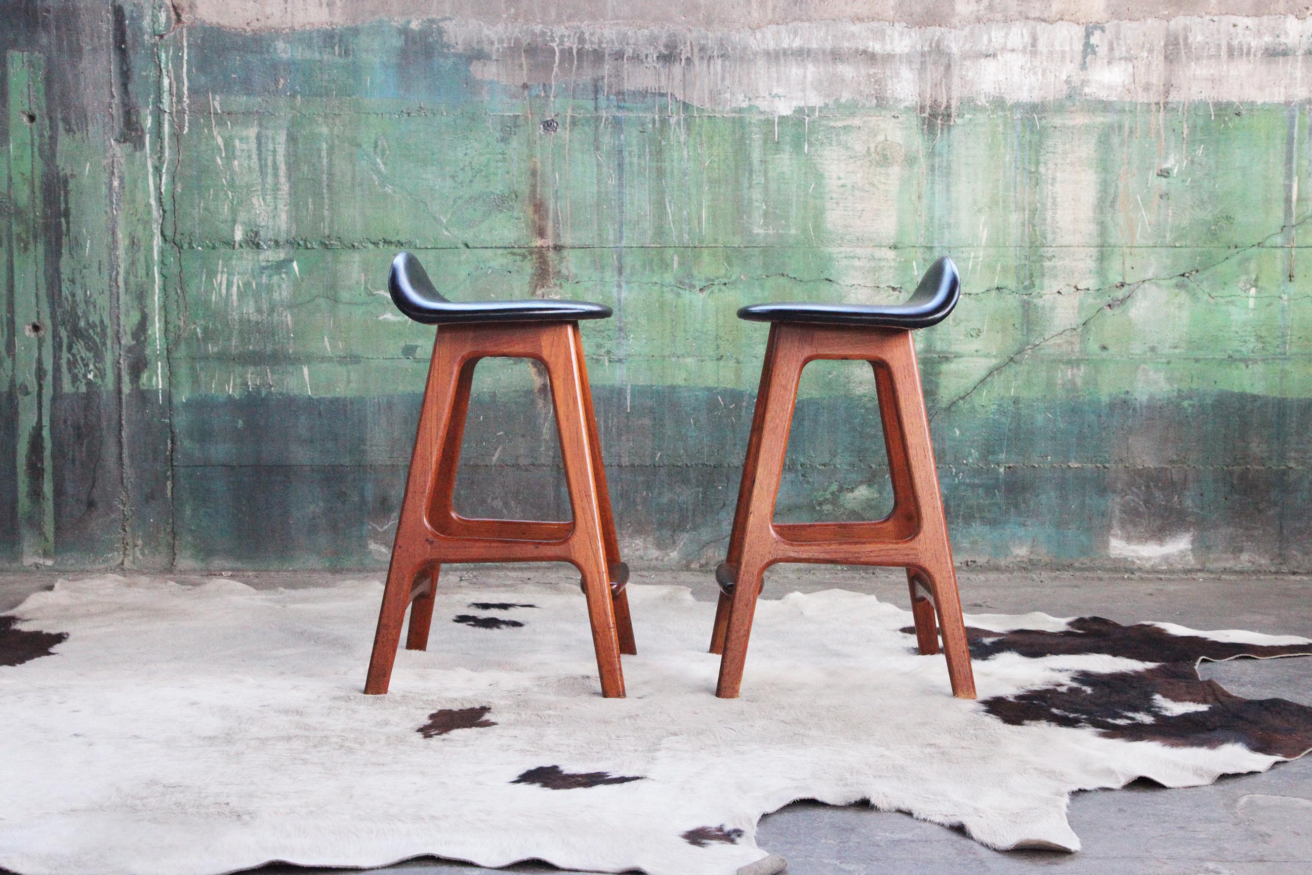 Pair of Danish Mid Century 1960s Teak Bar Stools Mod. 61 by Erik Buch Denmark For Sale 1