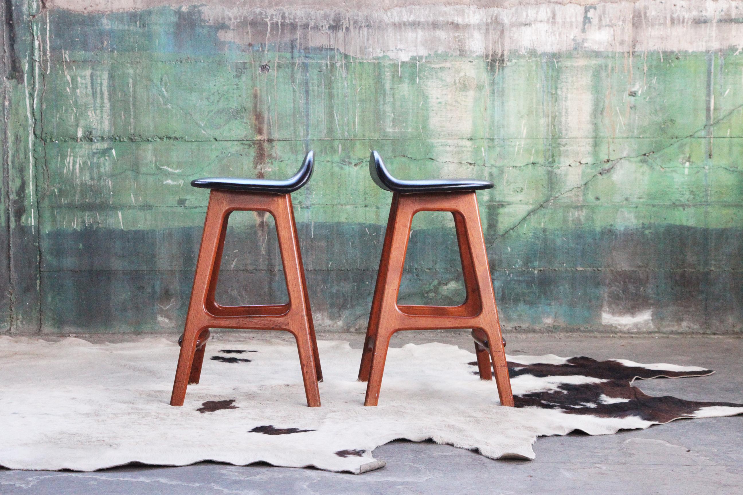 Pair of Danish Mid Century 1960s Teak Bar Stools Mod. 61 by Erik Buch Denmark For Sale 3