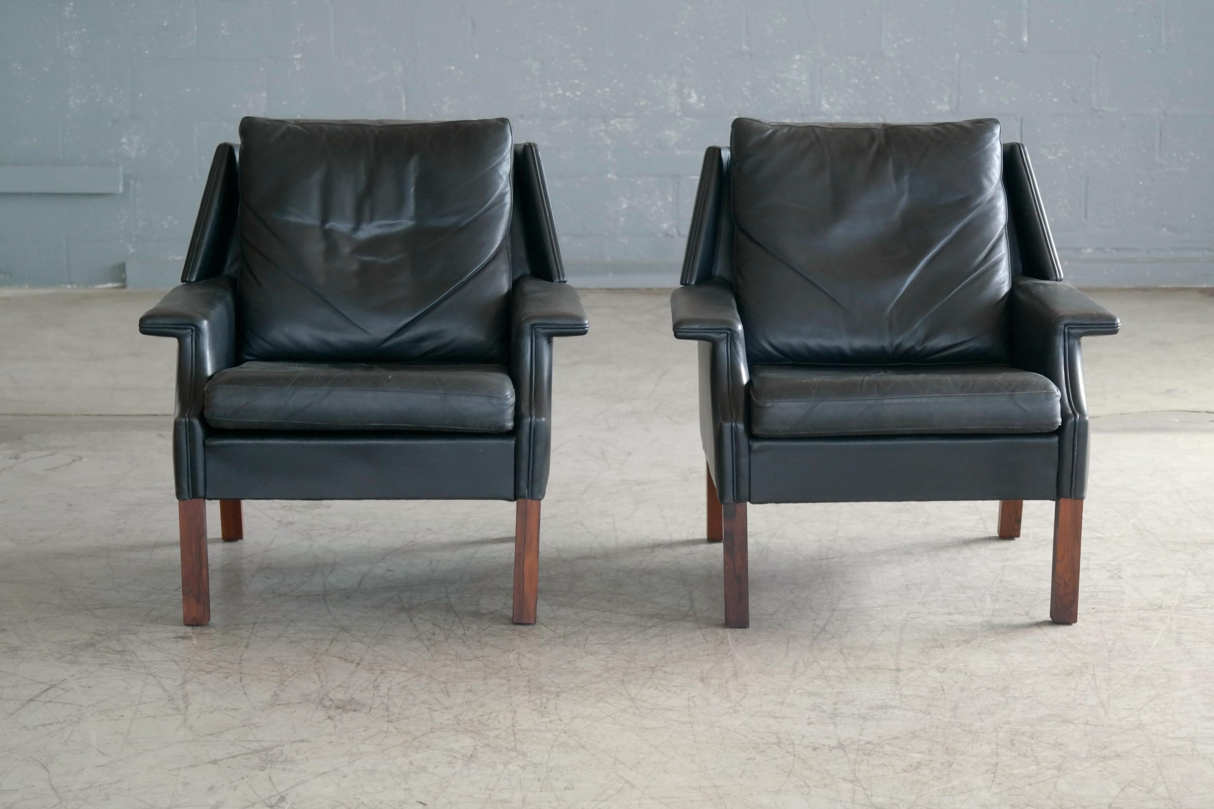 Mid-Century Modern Pair of Danish Midcentury Børge Mogensen Style Black Leather Lounge Chairs