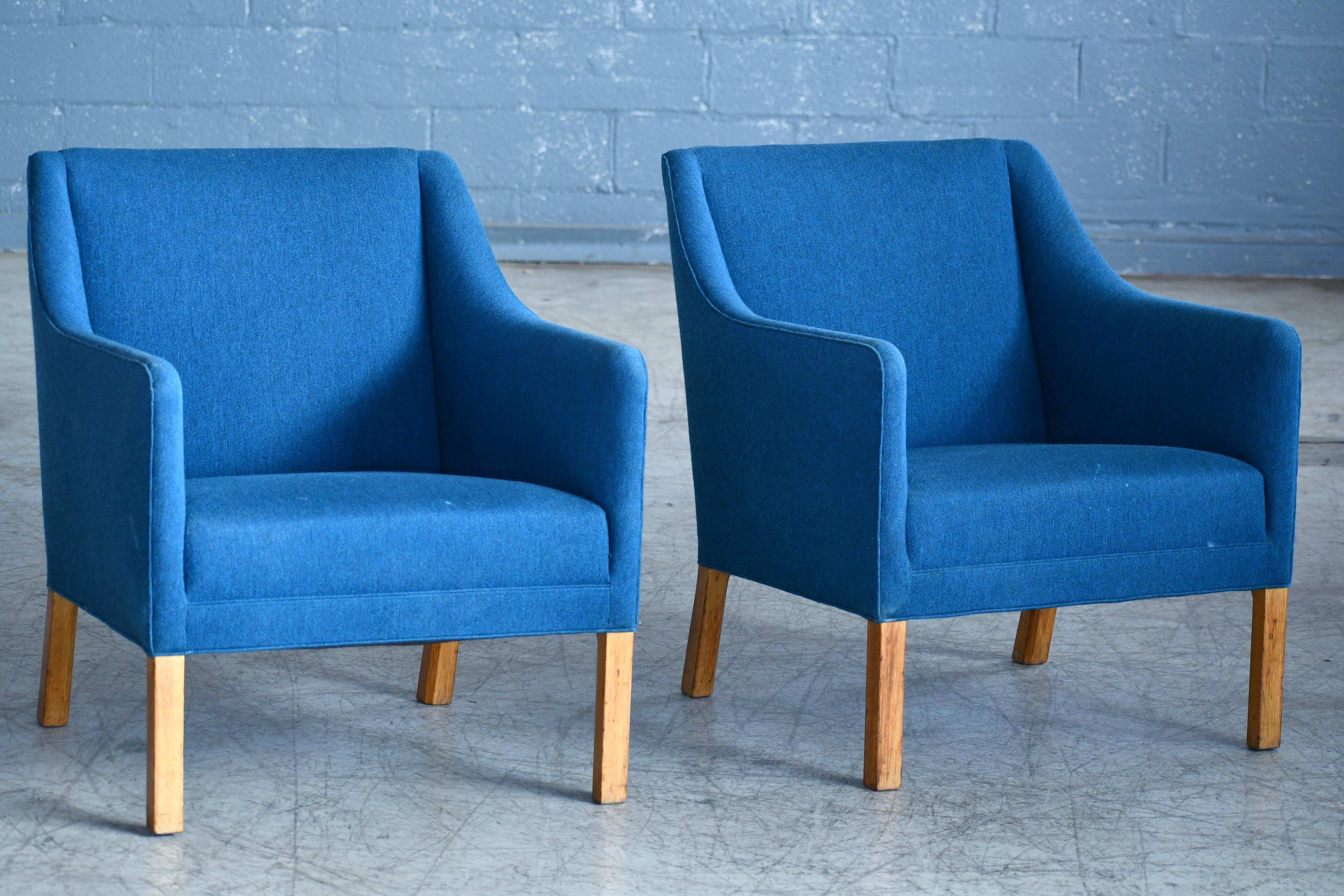 Mid-Century Modern Pair of Danish Midcentury Lounge Chairs Attributed to Ejnar Larsen & Axel Bender