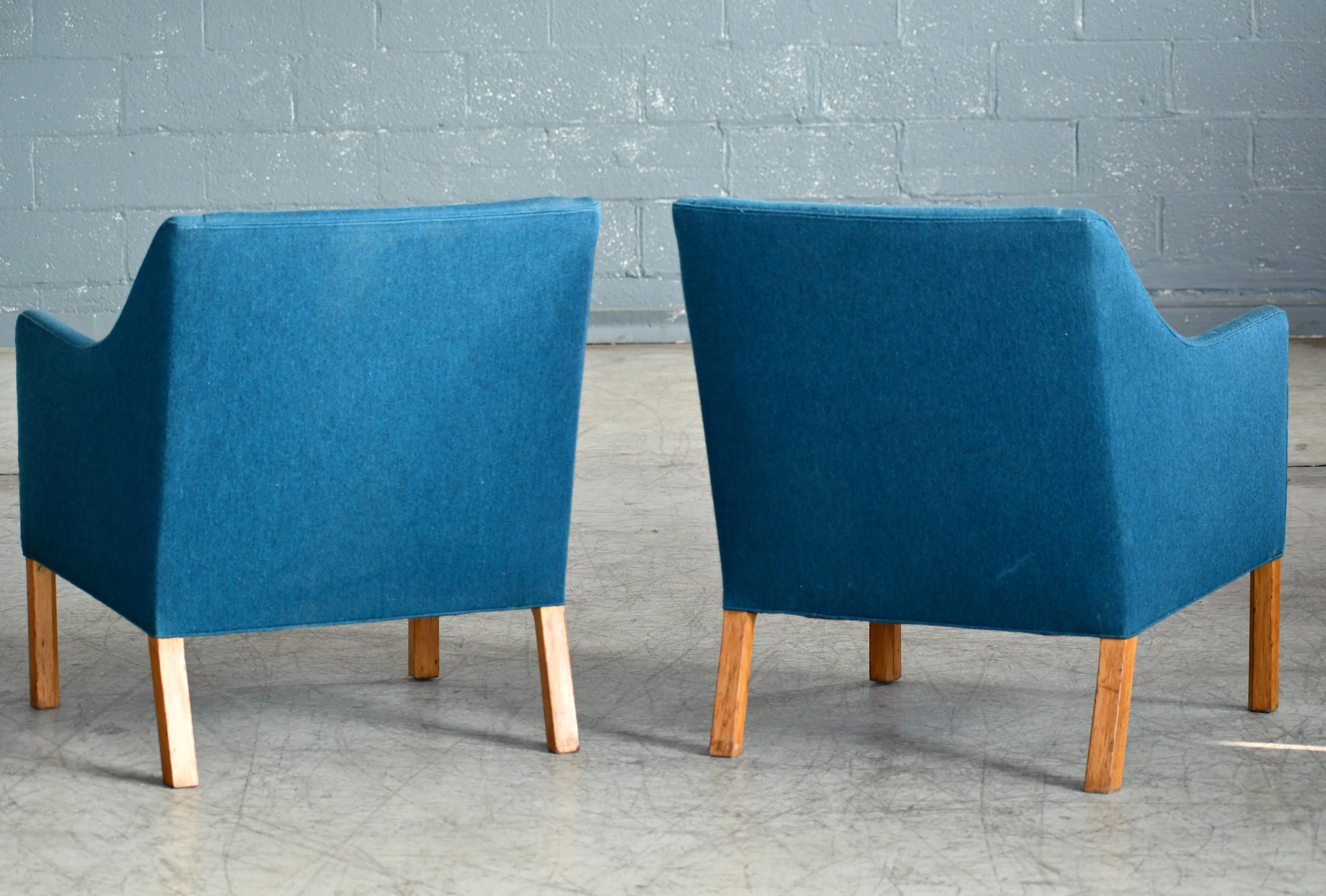 Mid-20th Century Pair of Danish Midcentury Lounge Chairs Attributed to Ejnar Larsen & Axel Bender
