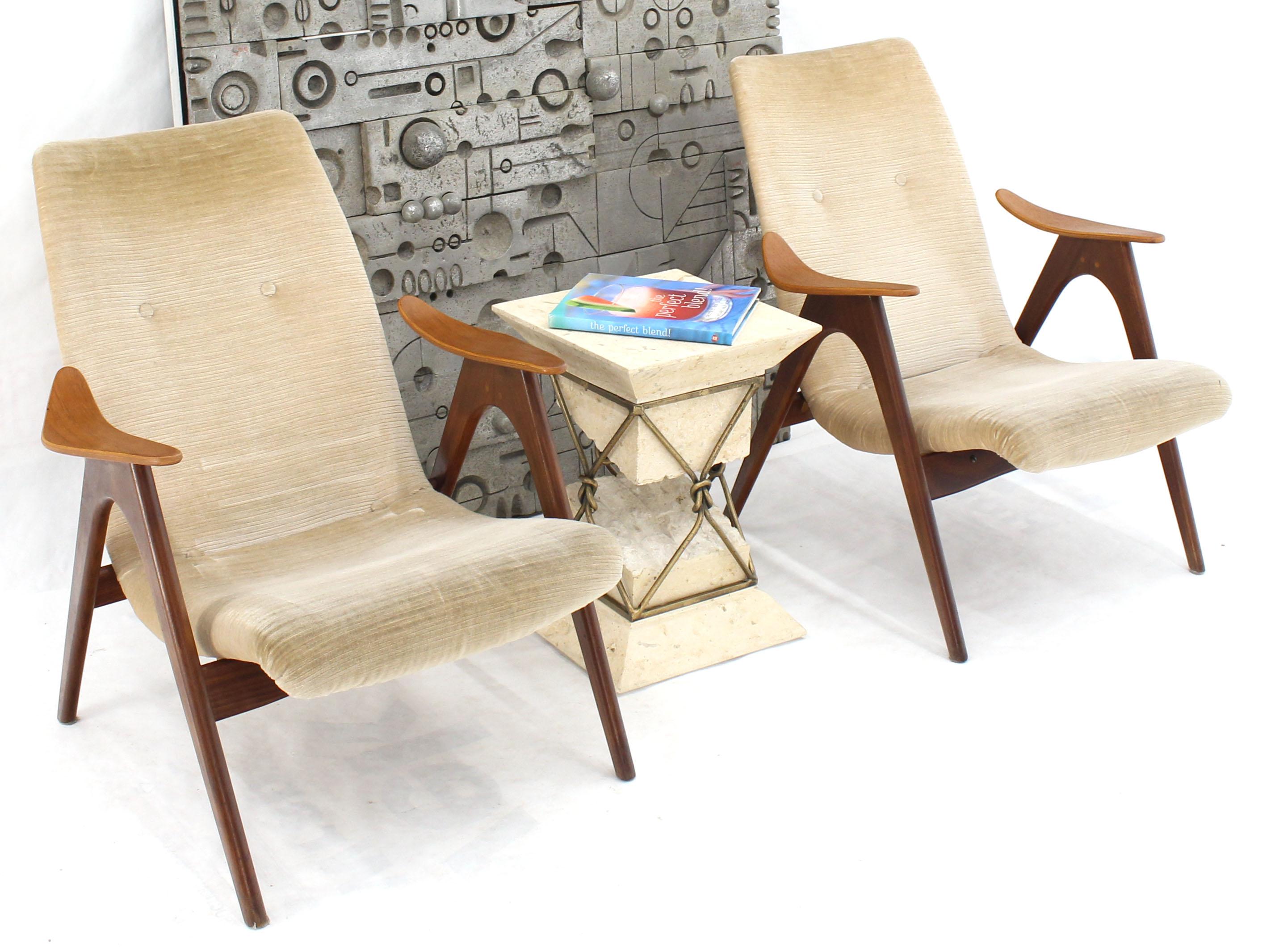 Pair of Danish Mid-Century Modern Compas Sculptured Teak Legs Lounge Chairs 4