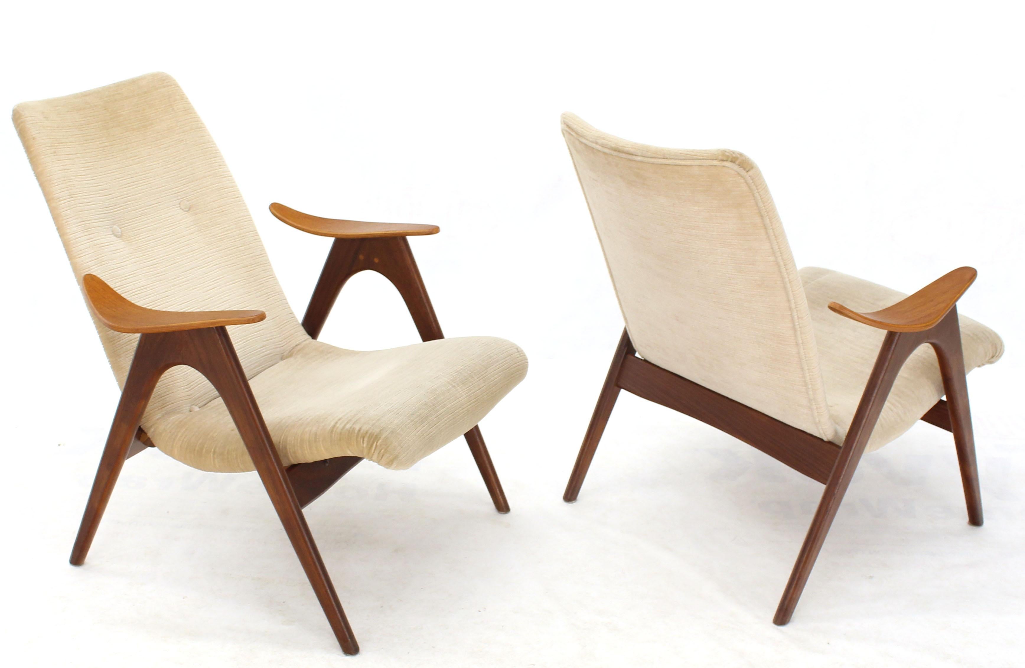 Pair of Danish Mid-Century Modern Compas Sculptured Teak Legs Lounge Chairs (Teakholz)